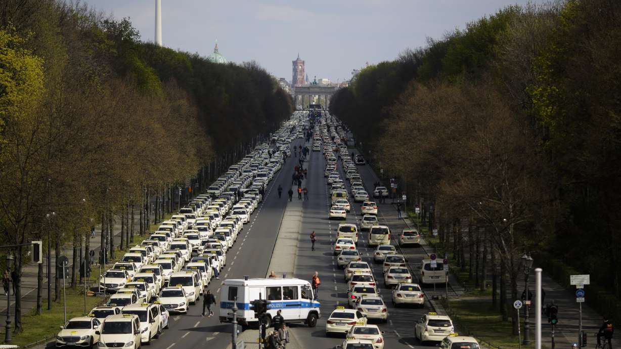 German taxi drivers protest against liberalization plan