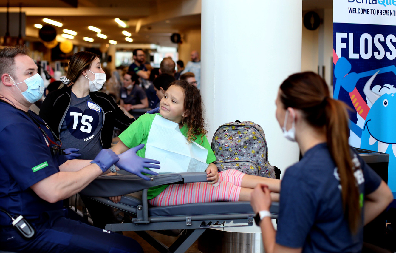TeamSmile and Utah Jazz provide free dental care for 250 students