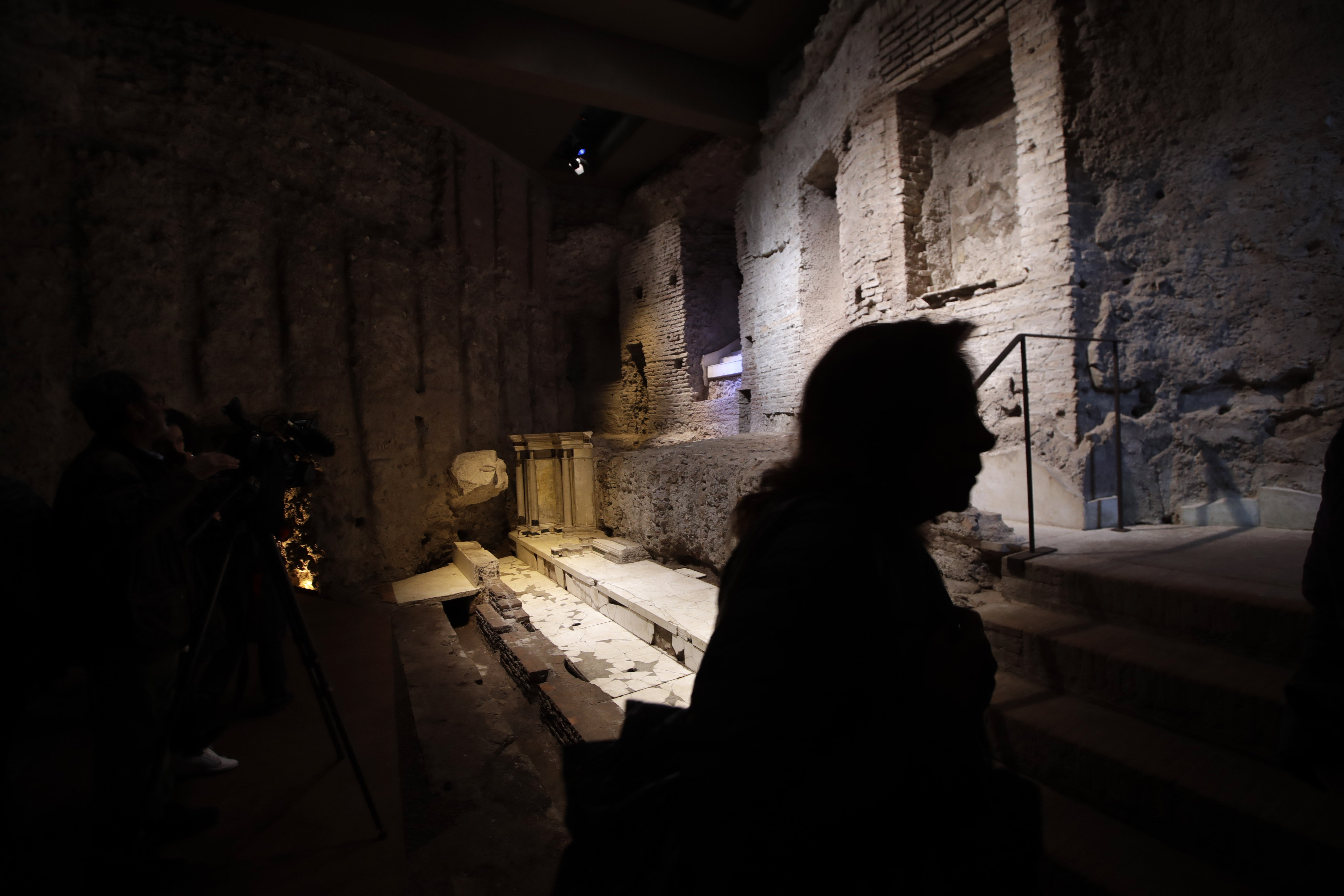 Nero's opulent, newly restored Domus Transitoria reopens