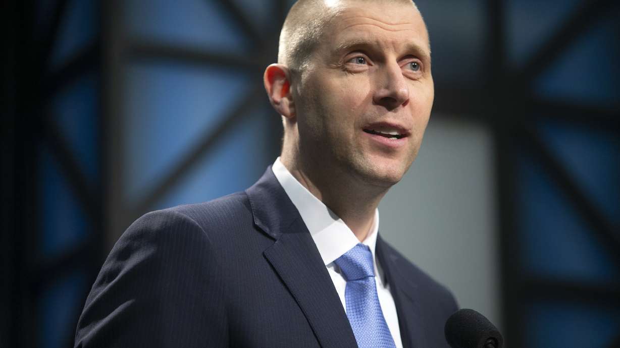 BYU hoops coach Mark Pope hires 3 assistants: Burgess, Fueger from UVU, Robinson from Southern Utah