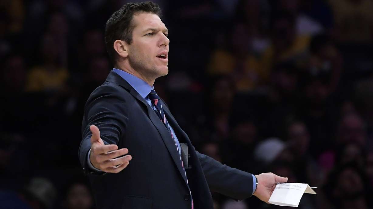Luke Walton out as Lakers coach after 3 losing seasons