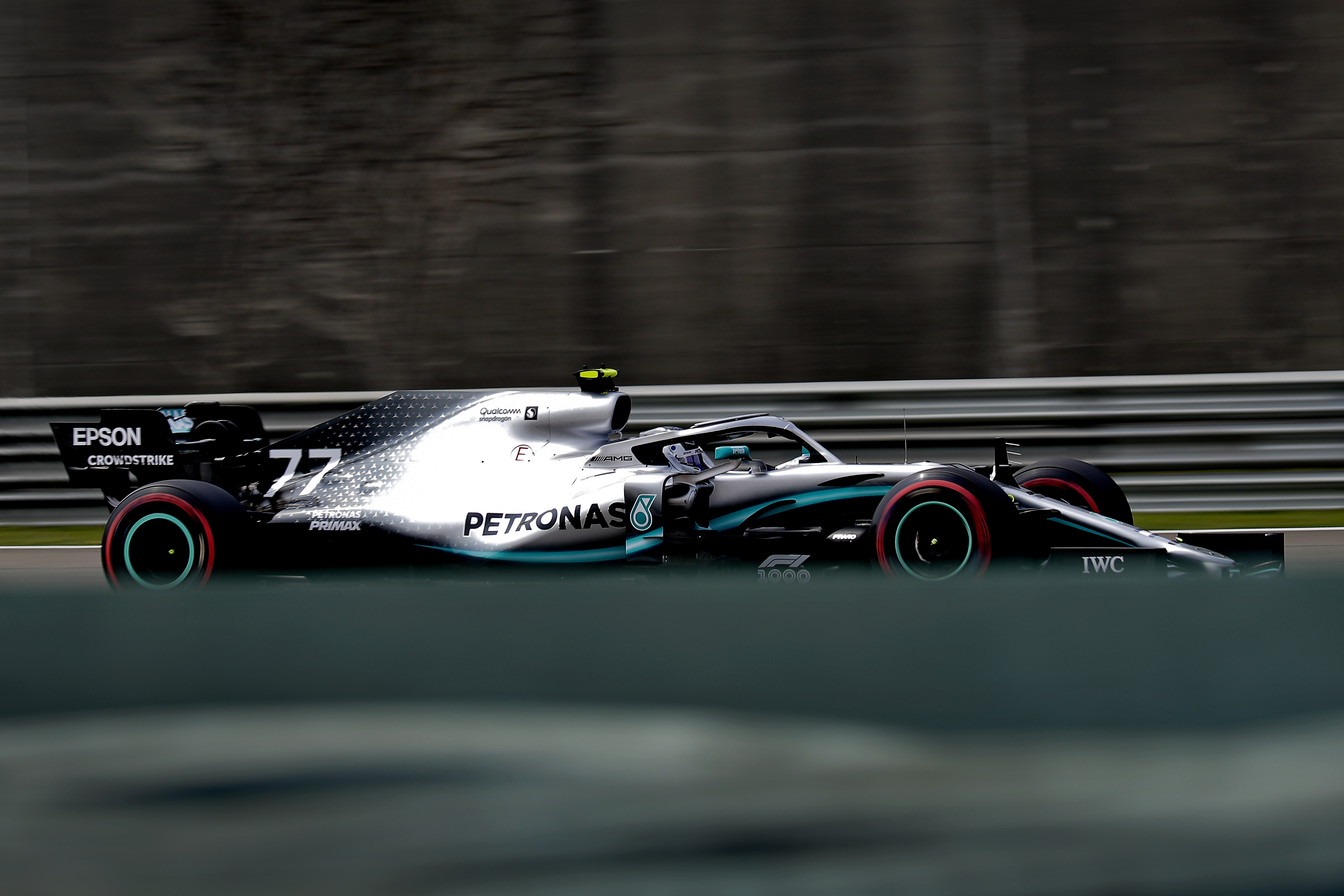 Alexander Albon survives stunning crash in Chinese practice