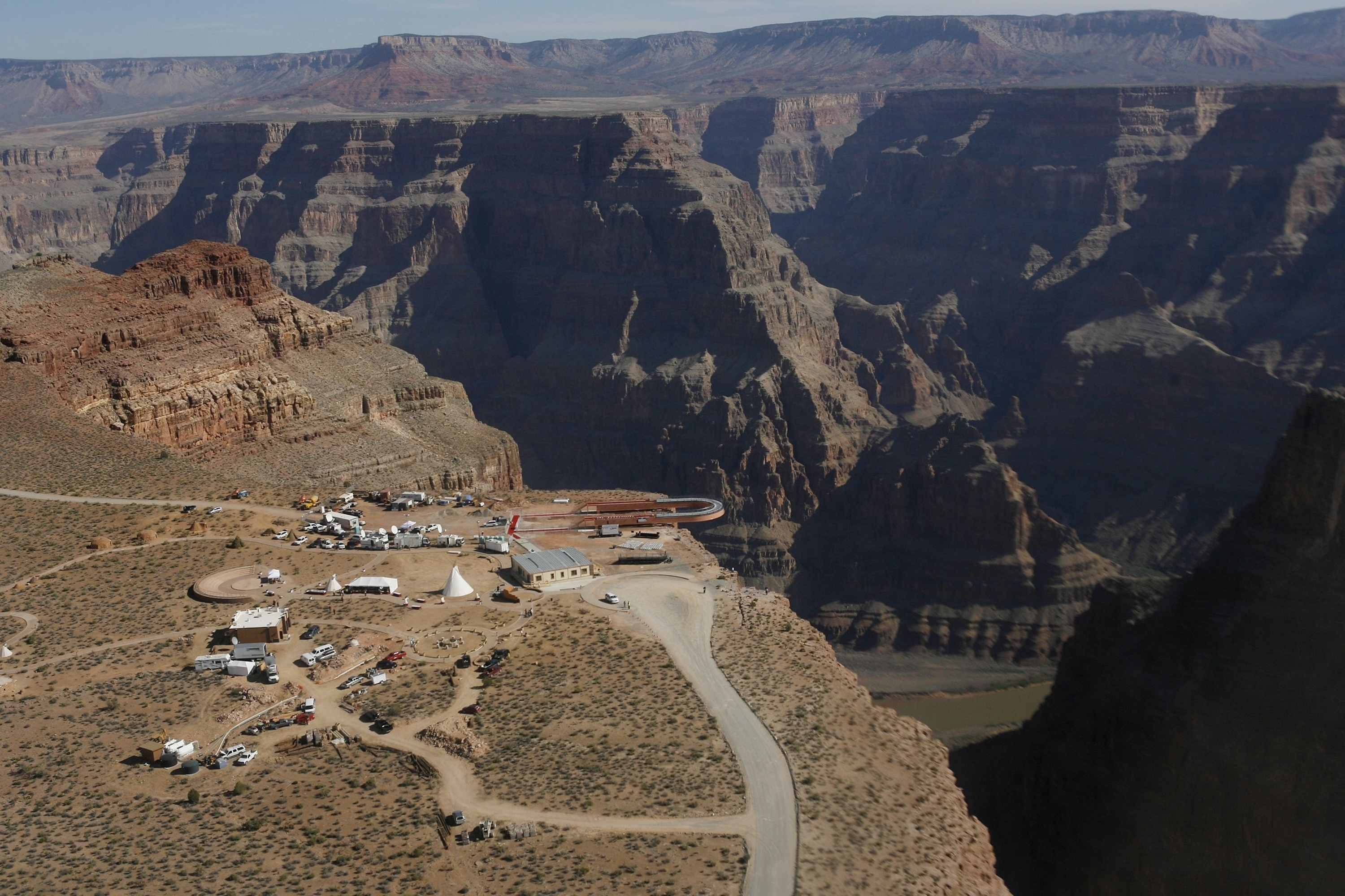 2 more fatal falls at Grand Canyon follow dozens of others