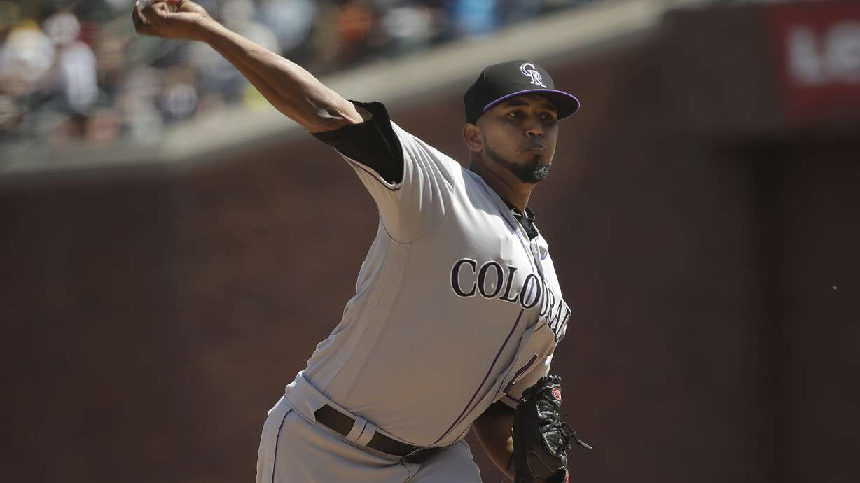 Rockies' Marquez gives up 1st hit in 8th vs Giants