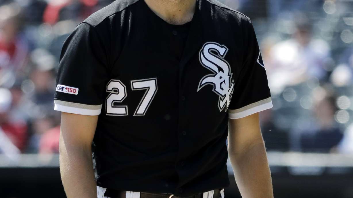 White Sox pitcher Giolito exits start with tight hamstring