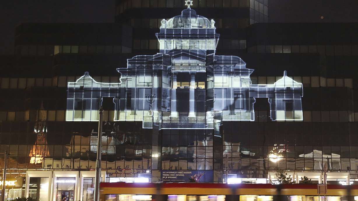 Warsaw synagogue 'reappears' on anniversary of ghetto revolt