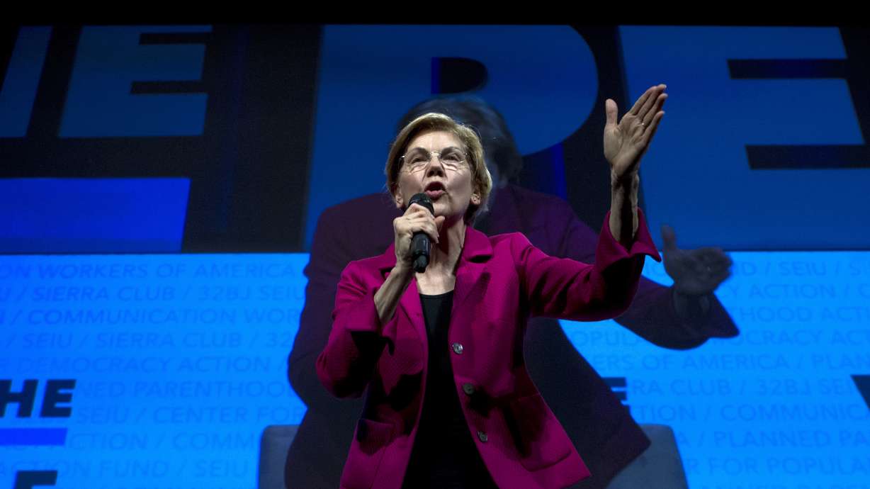 Warren unveils $640 billion college debt forgiveness plan