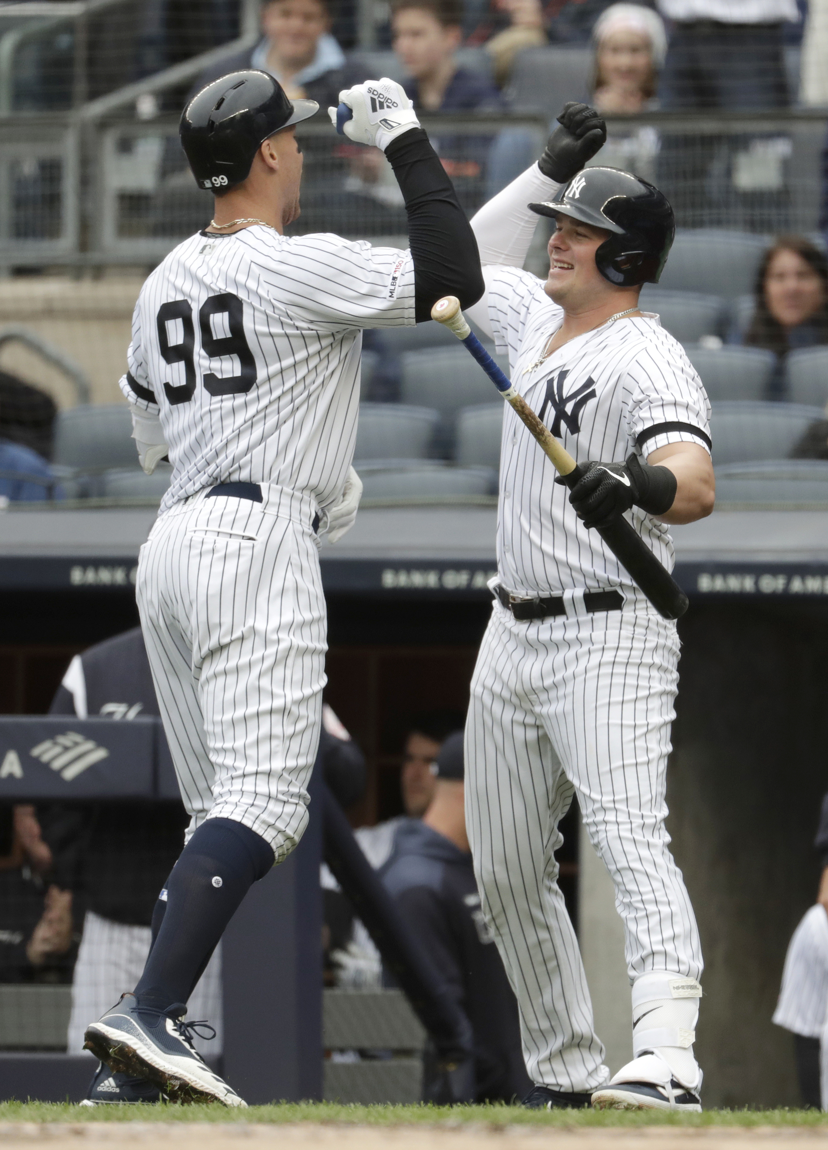 Yankees star Aaron Judge exits early with oblique injury