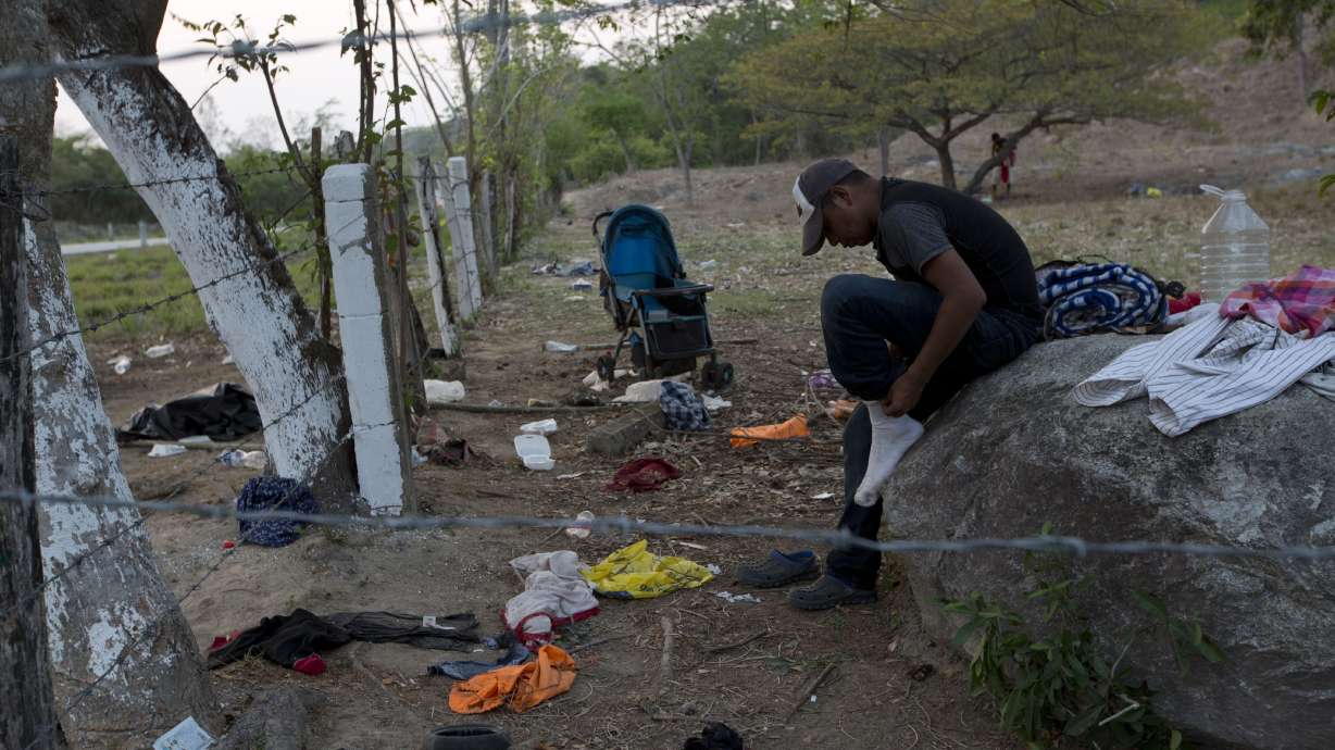 Migrants fearful after hundreds arrested in Mexico raid
