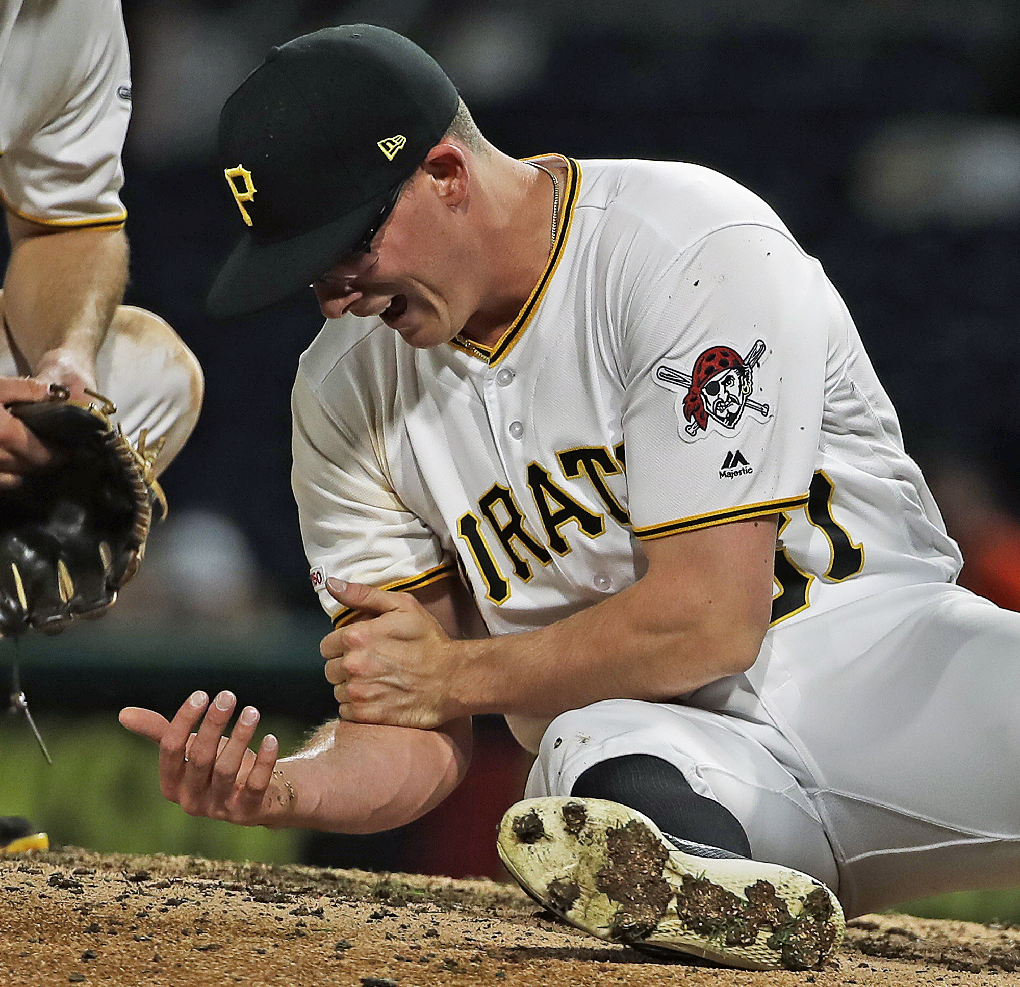Pirates place Nick Burdi on IL with biceps, elbow pain