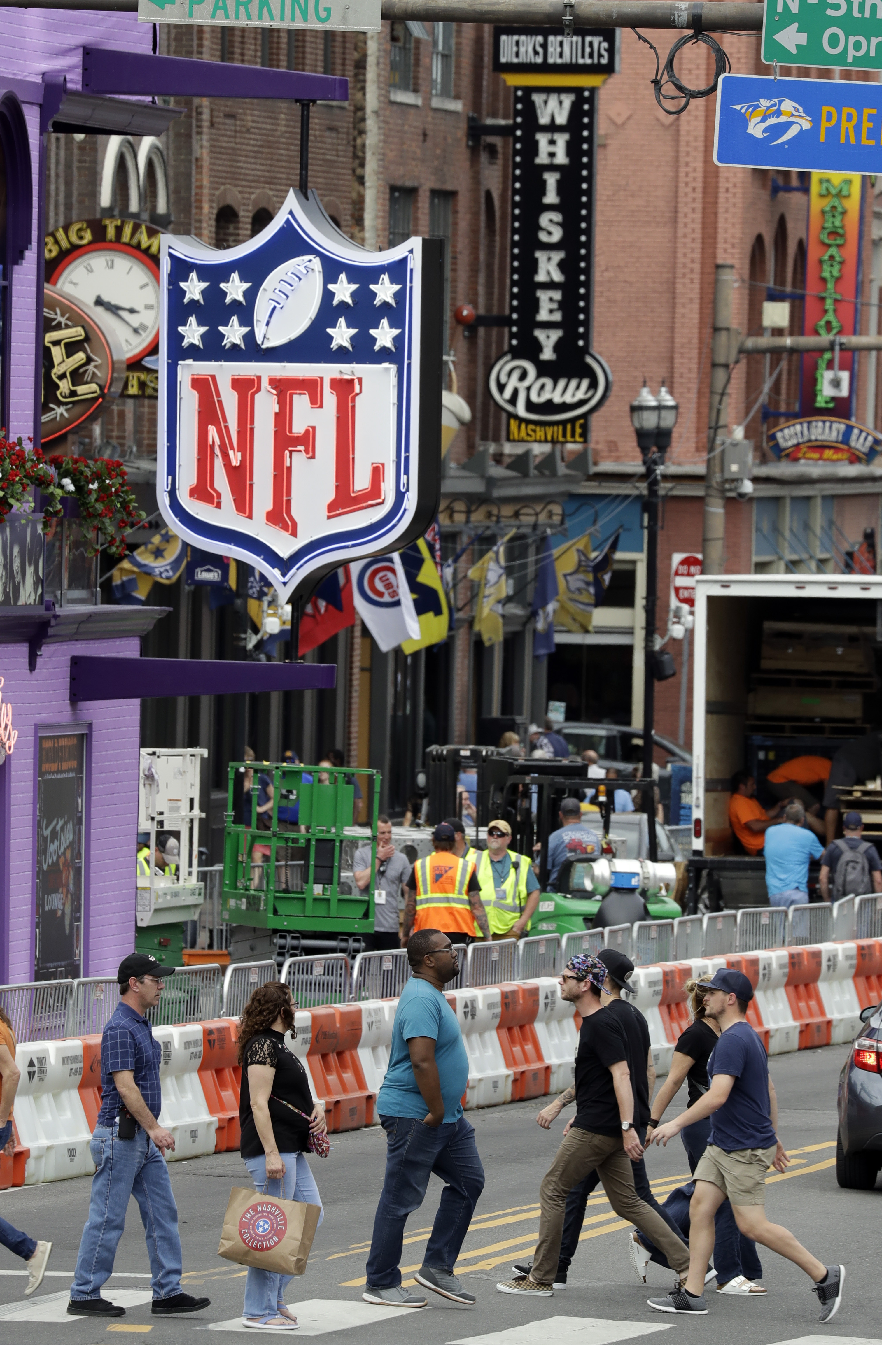 Tip your band, say honky tonk musicians, during NFL Draft
