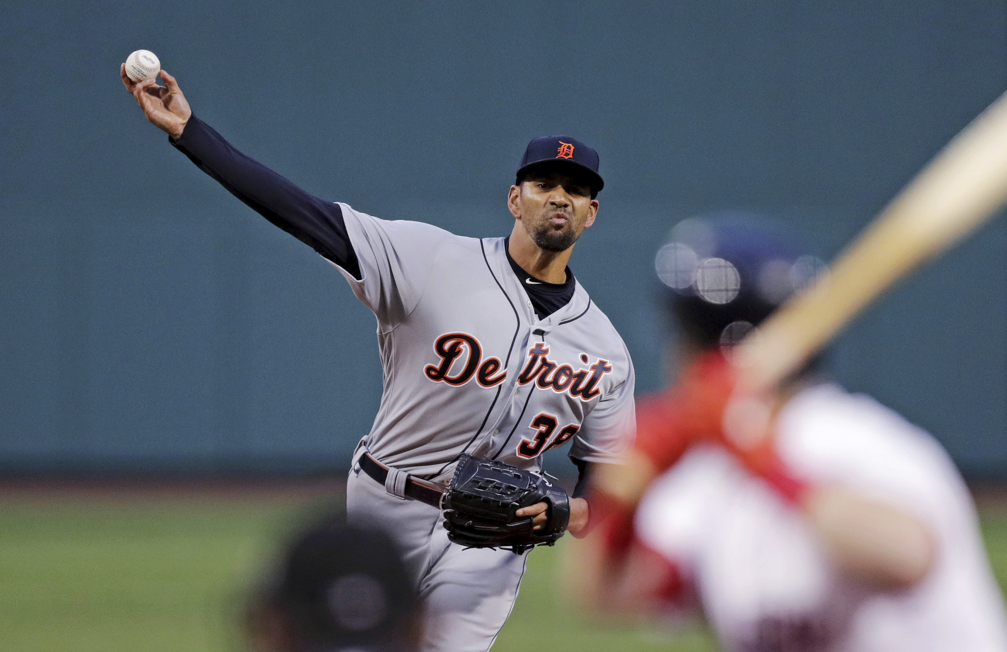 Martinez, Rodriguez lead Red Sox to 11-4 win over Tigers