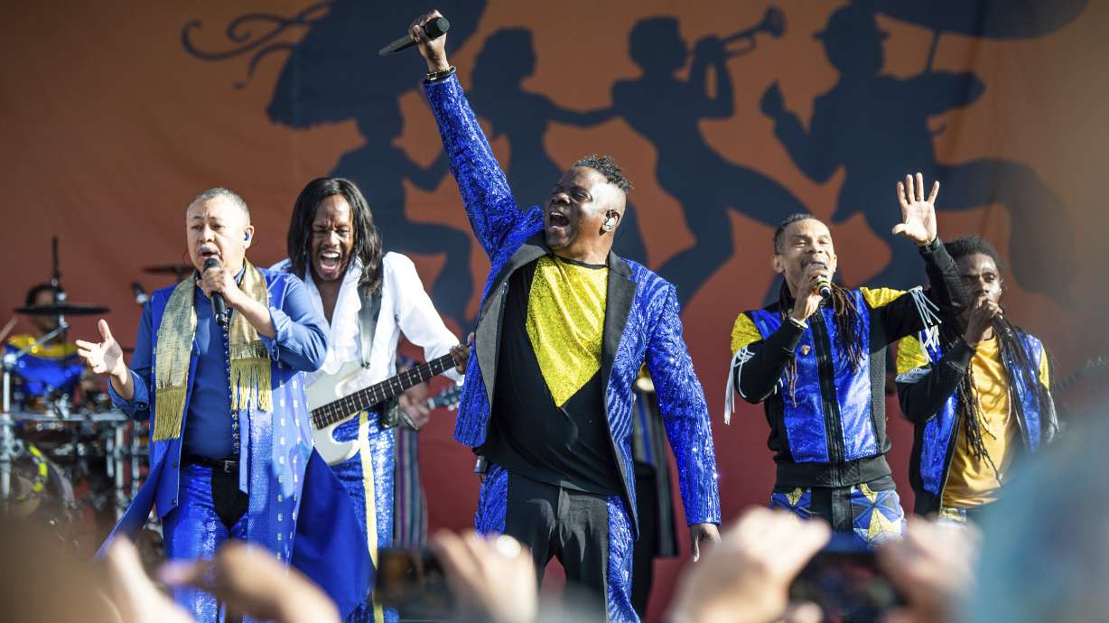 Day 2 at New Orleans Jazz Fest: Sunshine and Santana