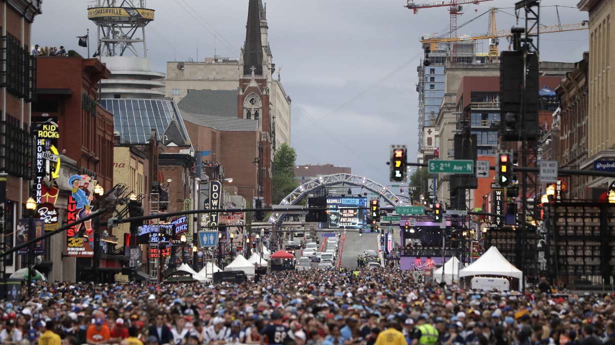 Eagles get Miles Sanders and JJ Arcega-Whiteside