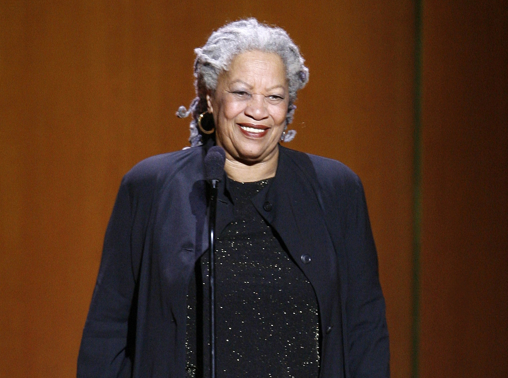 Arts and letters academy awards gold medal to Toni Morrison