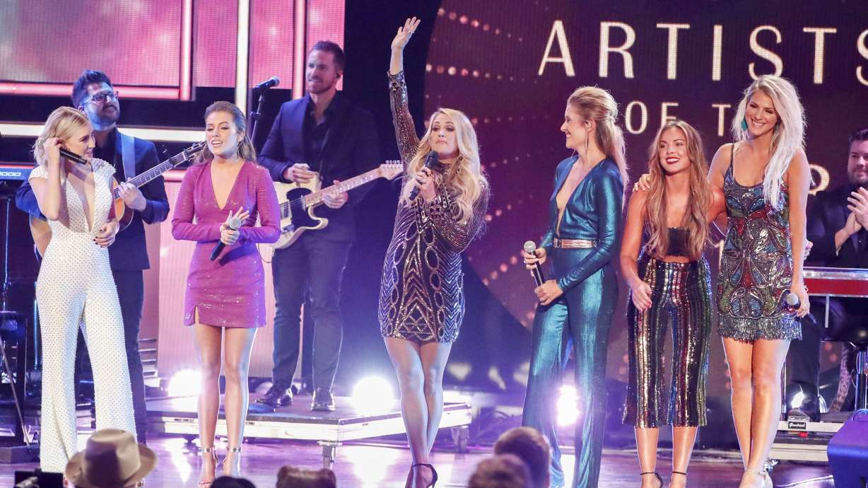 Carrie Underwood lifting up women on new Cry Pretty Tour 360