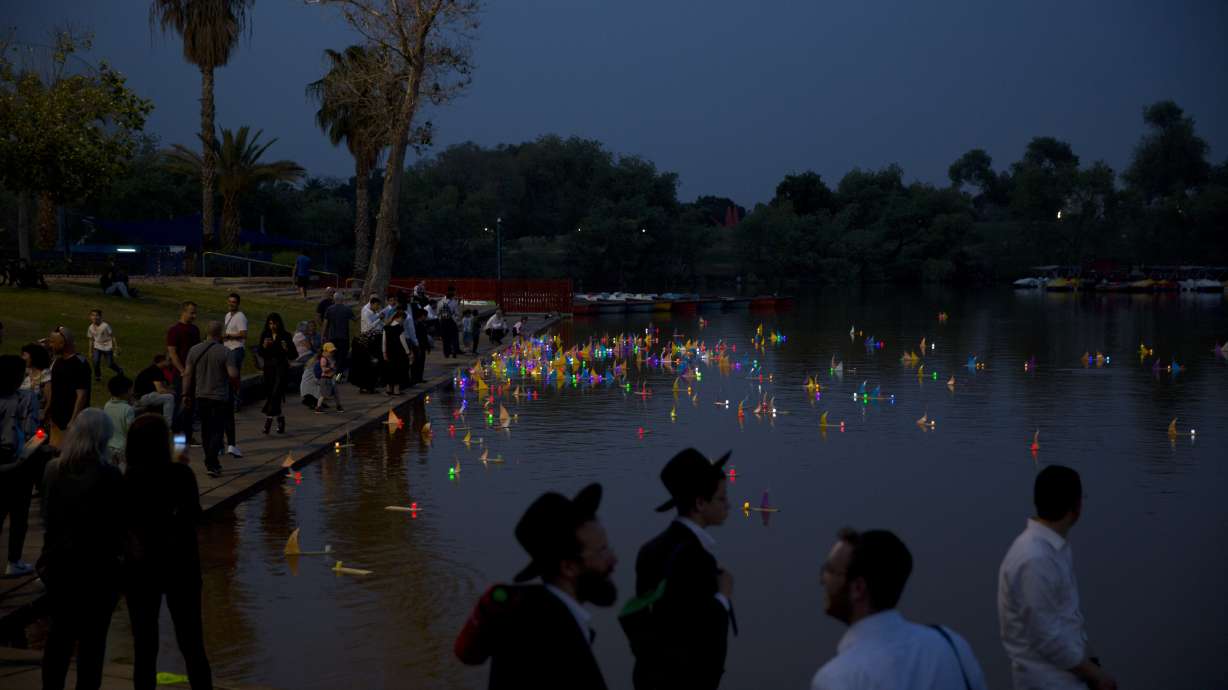 Israel marks Holocaust Remembrance Day with solemn ceremony