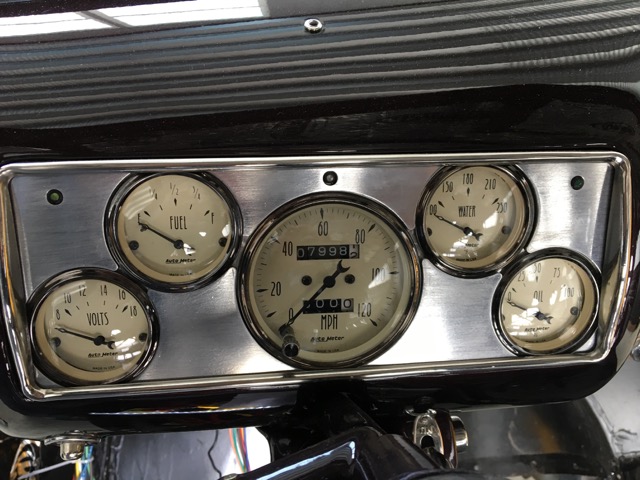 Instrument panel on Dave Nicholson's 1940 Ford Tudor (Photo: Dave Nicholson)