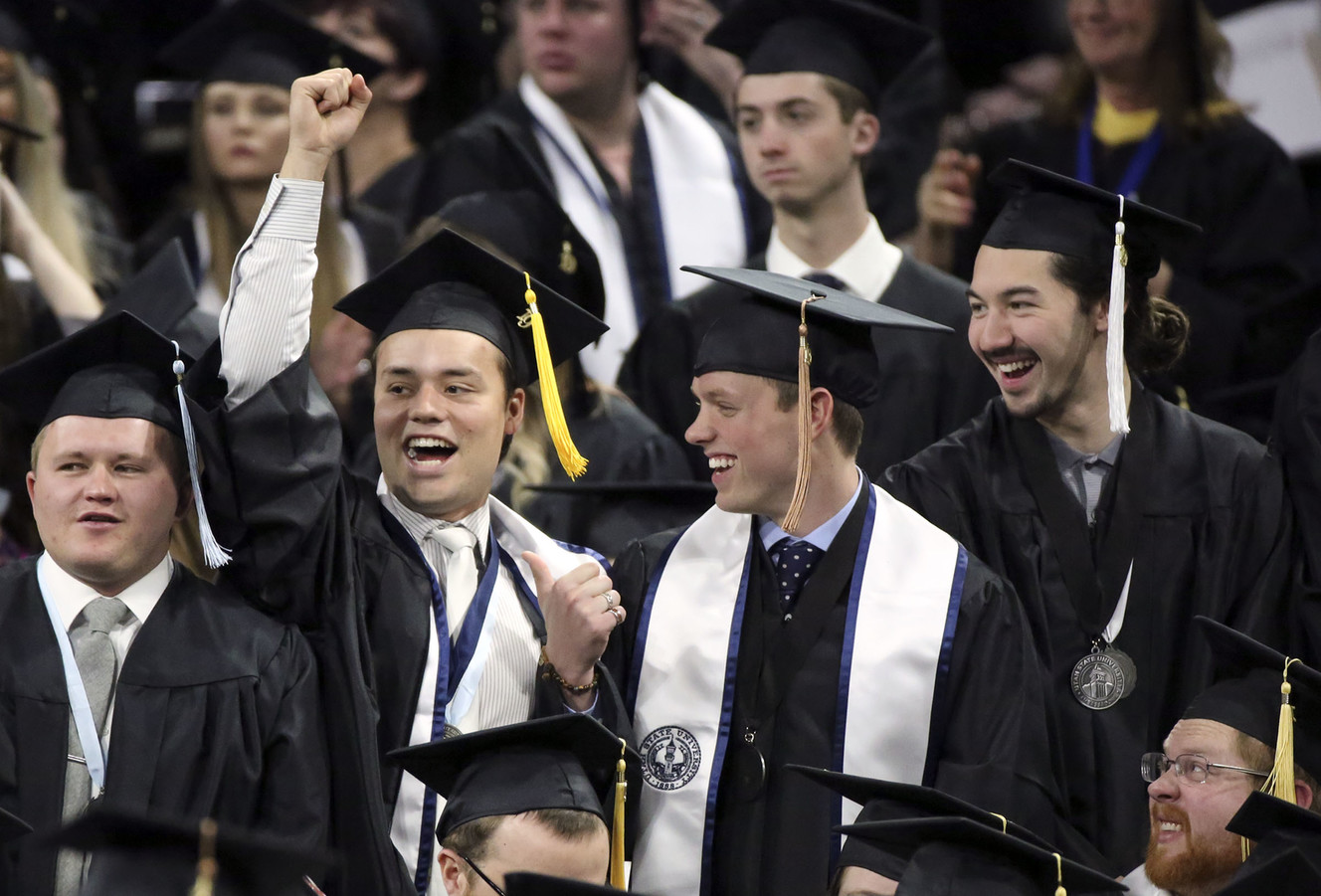 Former Utah State, NFL quarterback shares message of hope, mental health with Aggie grads