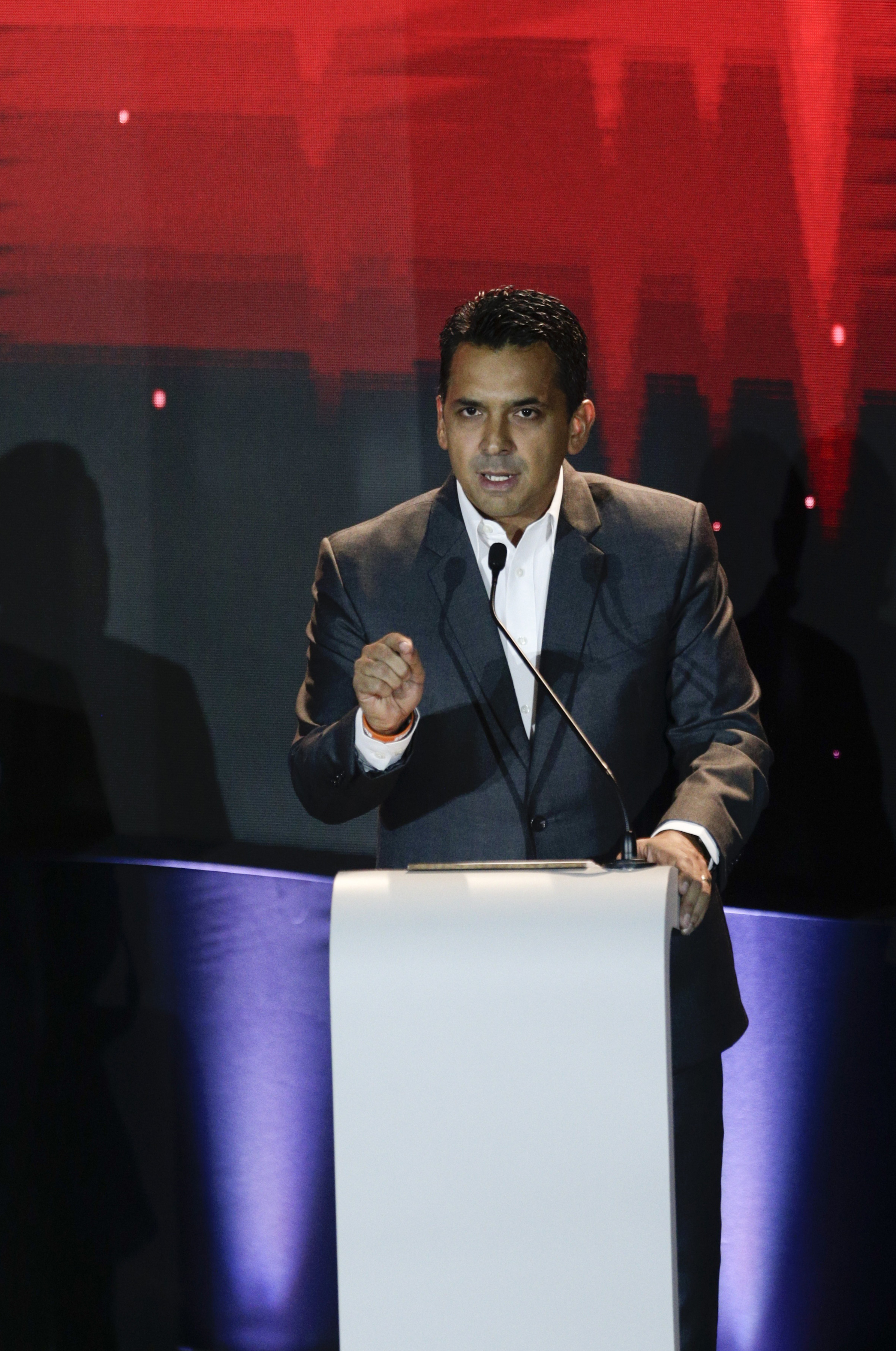 Cattleman holds slim lead in tight race for Panama president