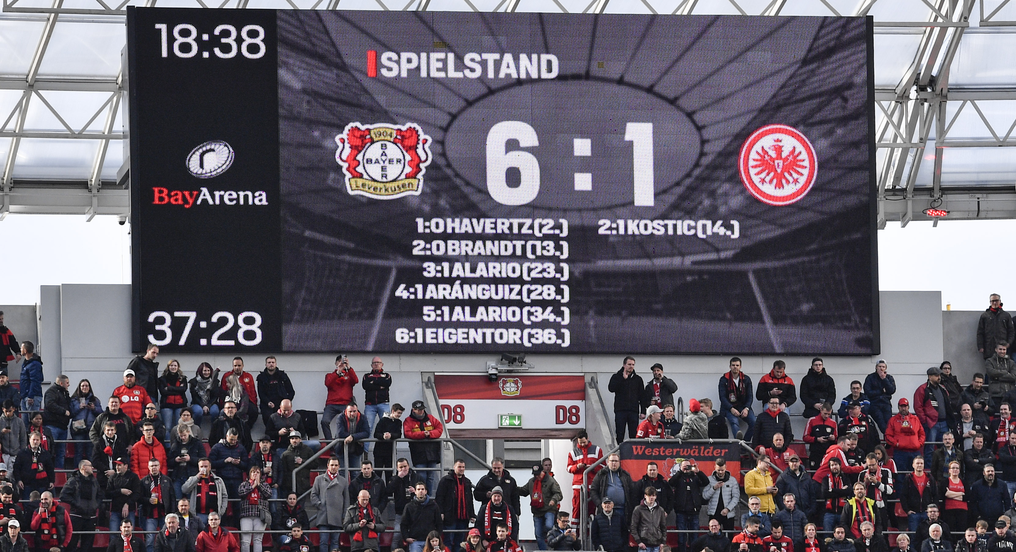 Leverkusen routs Frankfurt to stake Champions League claim