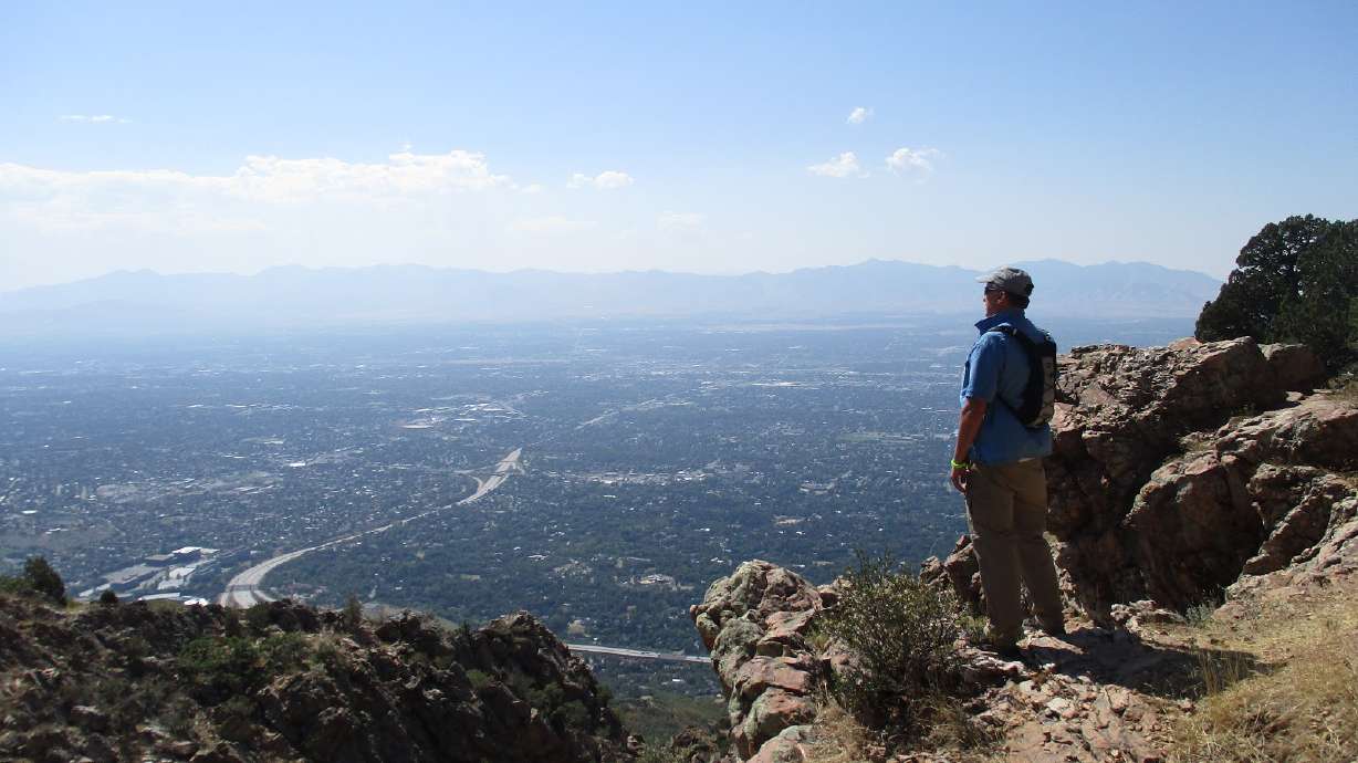 The dos and don'ts of hiking in cliffy areas