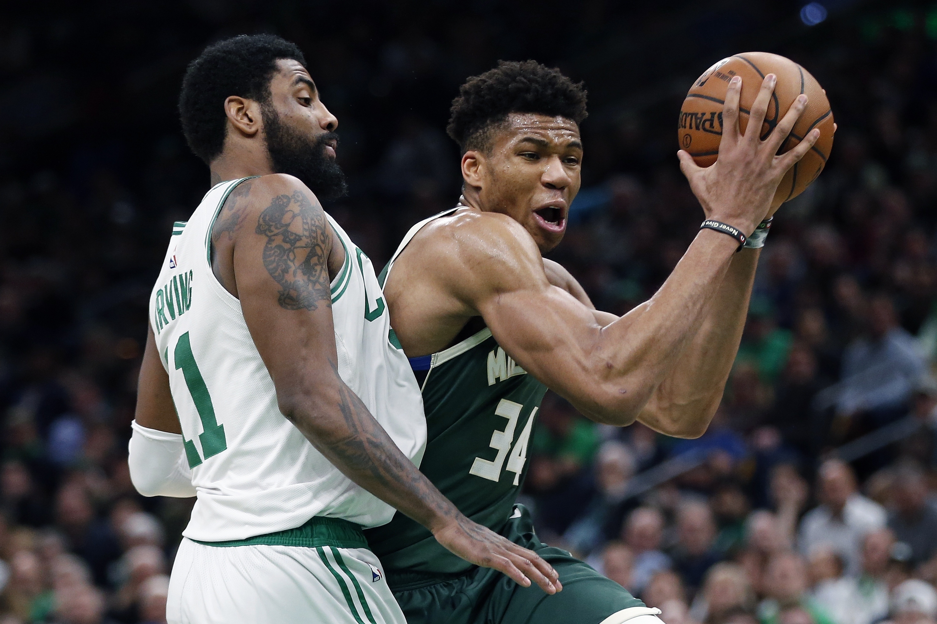 Giannis has 39, Bucks beat Celtics 113-101, lead series 3-1