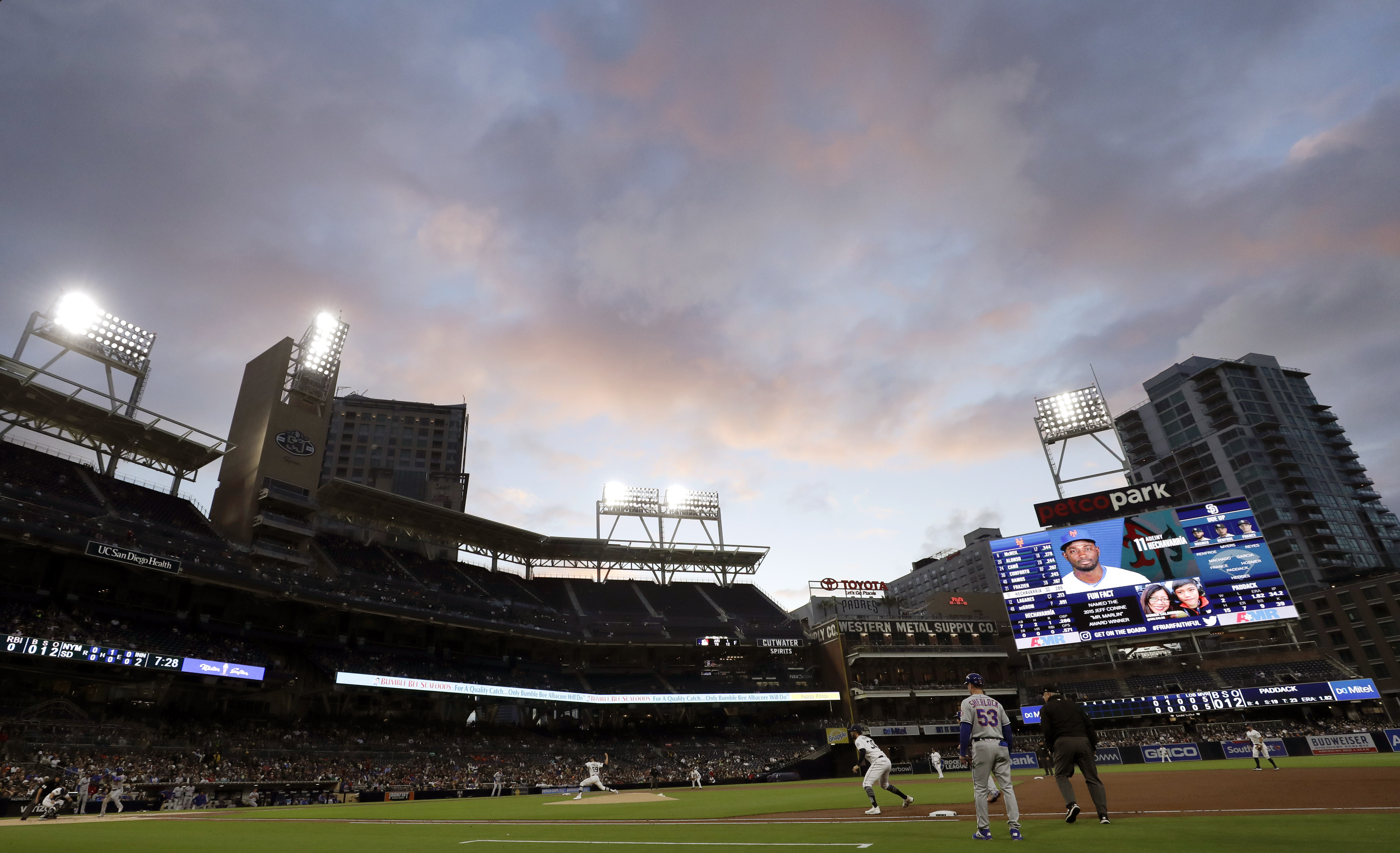 Paddack, Renfroe lead Padres over deGrom, Mets 4-0