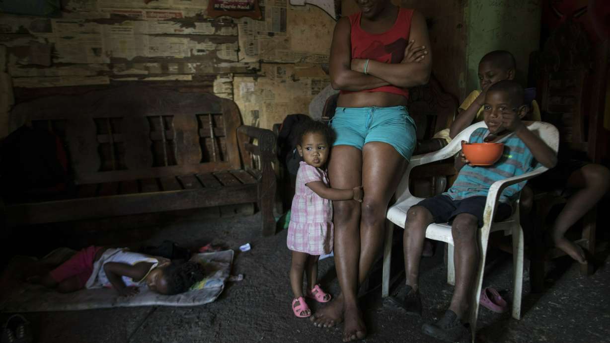 Venezuela's top court targets opposition lawmakers