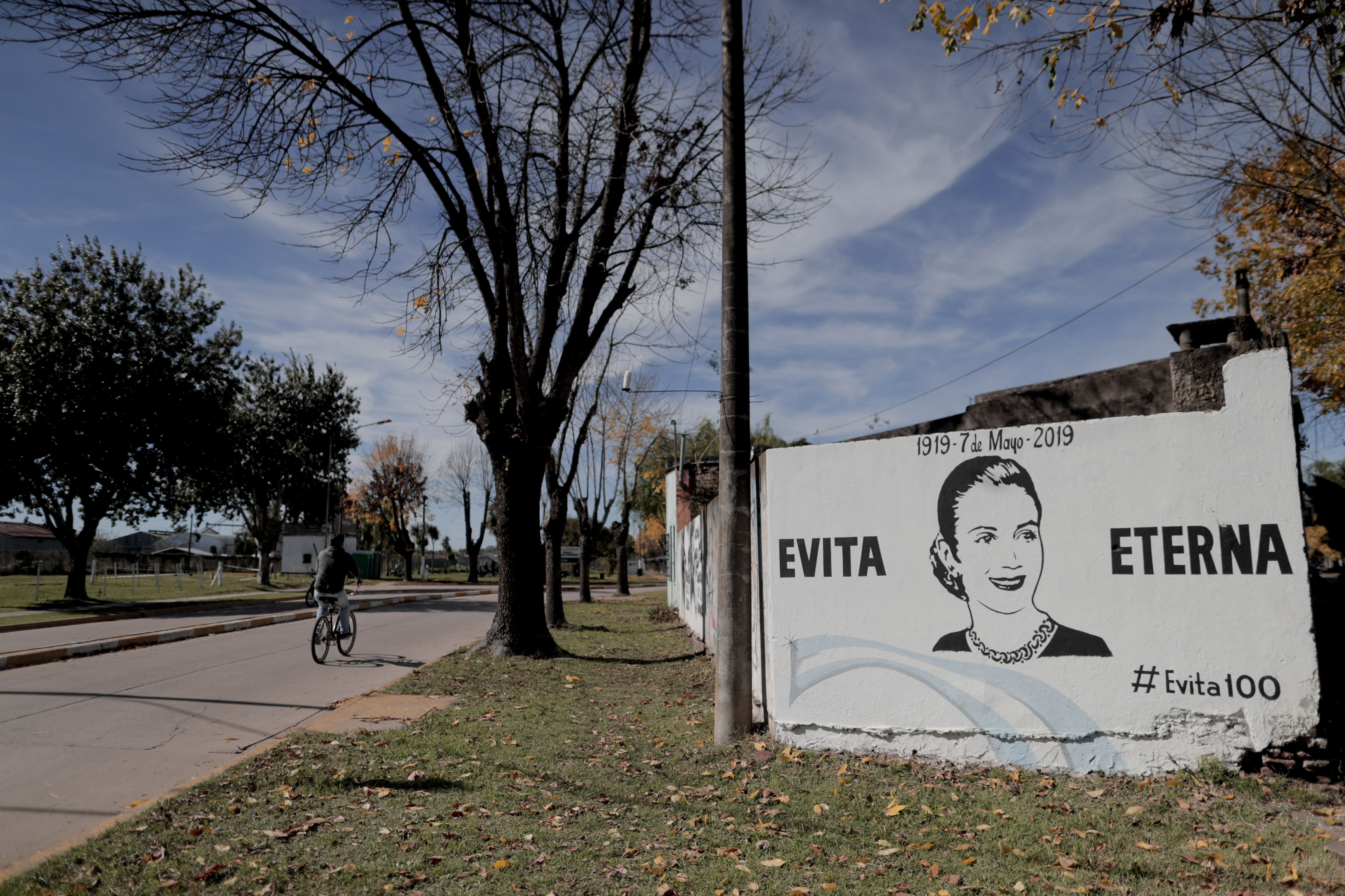 Humble home becomes museum and shrine to Argentina's Evita