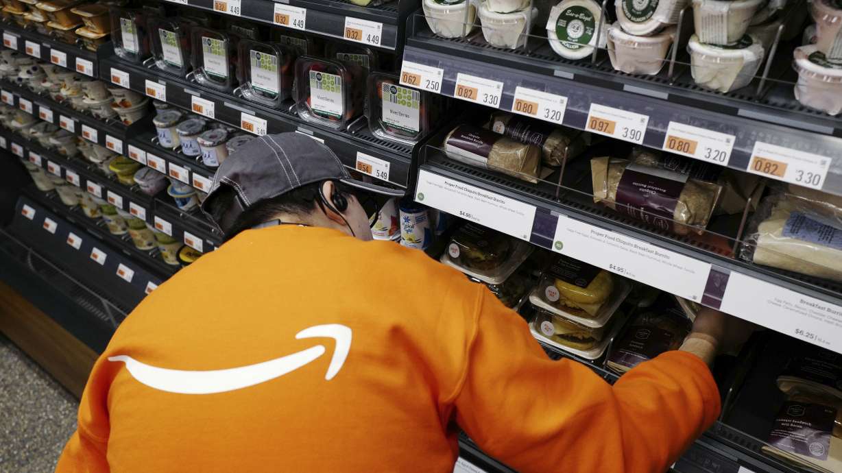 The Latest: San Francisco bans cash-snubbing stores