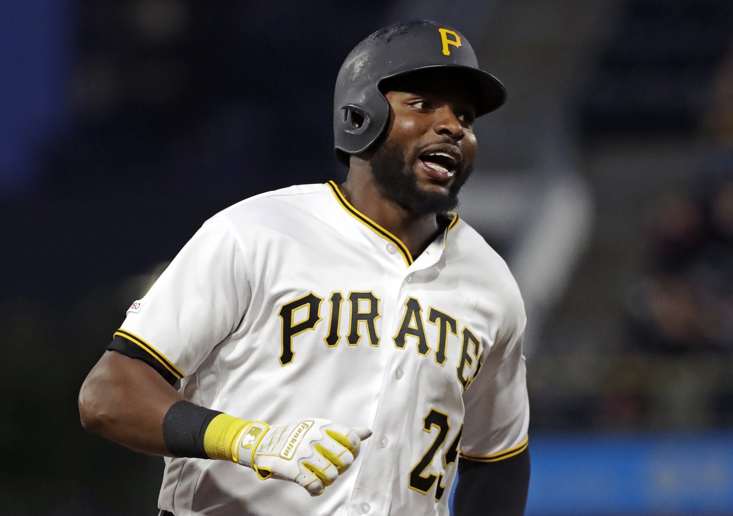 Polanco hits first homer, Pirates edge Rangers 5-4