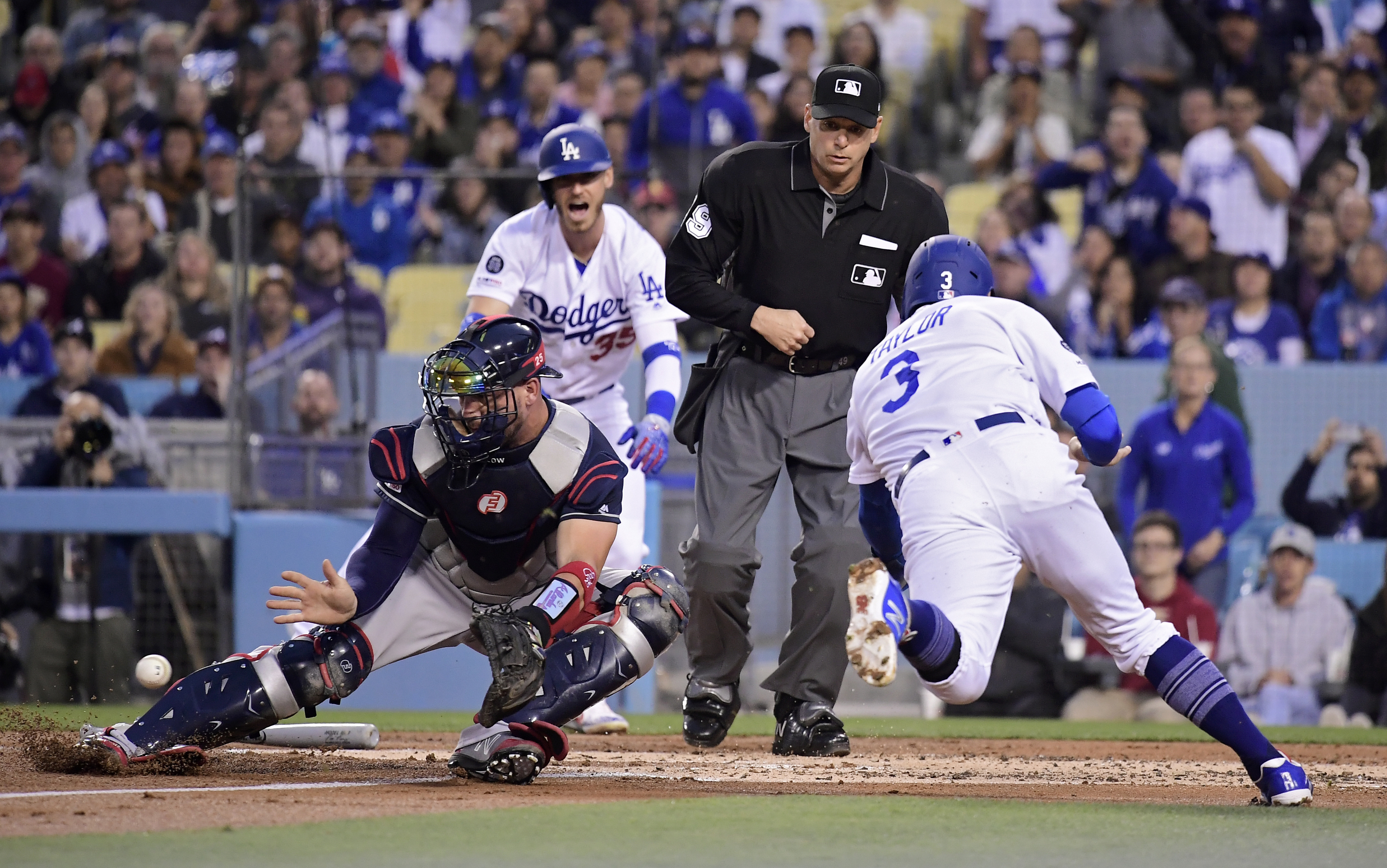 Ryu and Turner star in Dodgers' 9-0 win over Braves