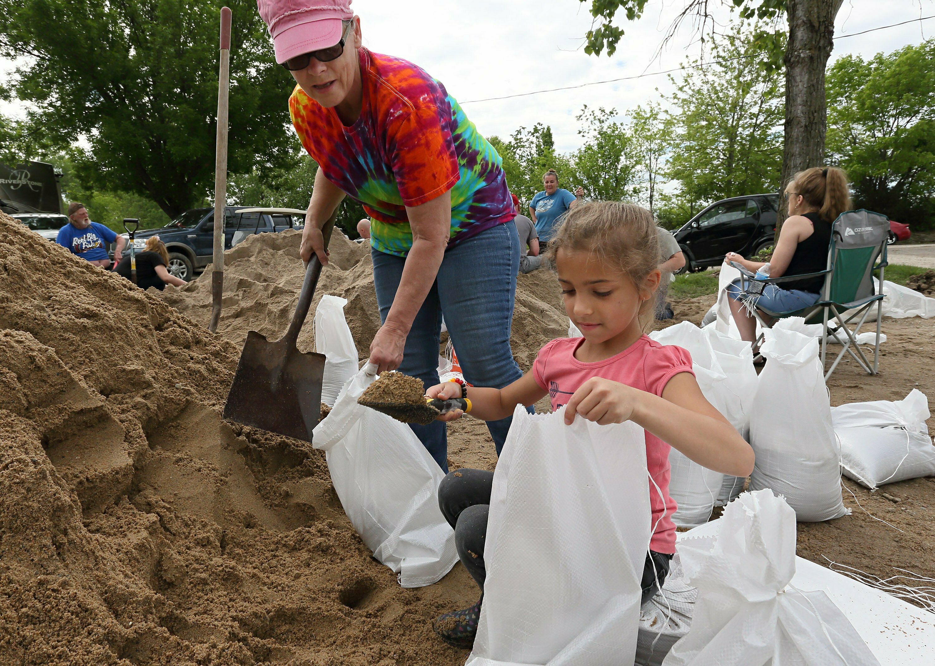 Midwest downpours prompt more evacuations, flash flood fears