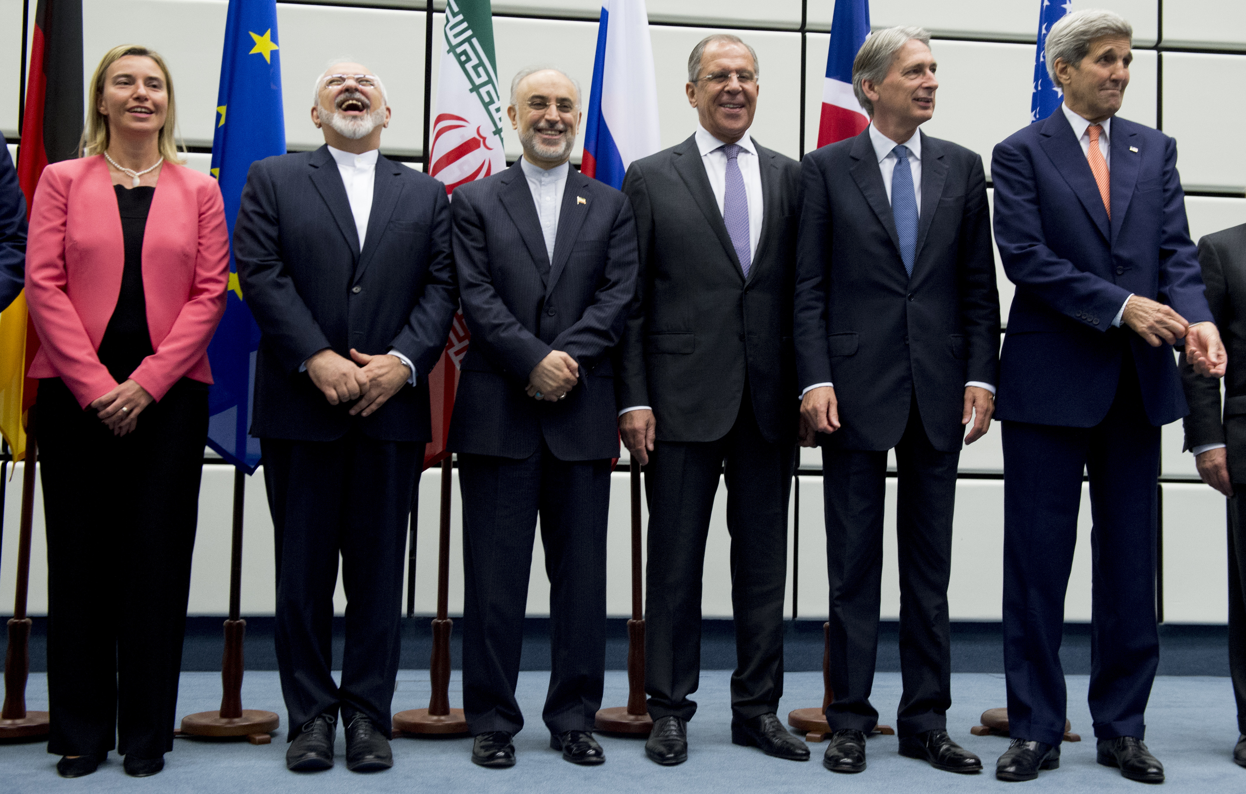 EU urges Iran to respect nuclear deal, regrets US sanctions