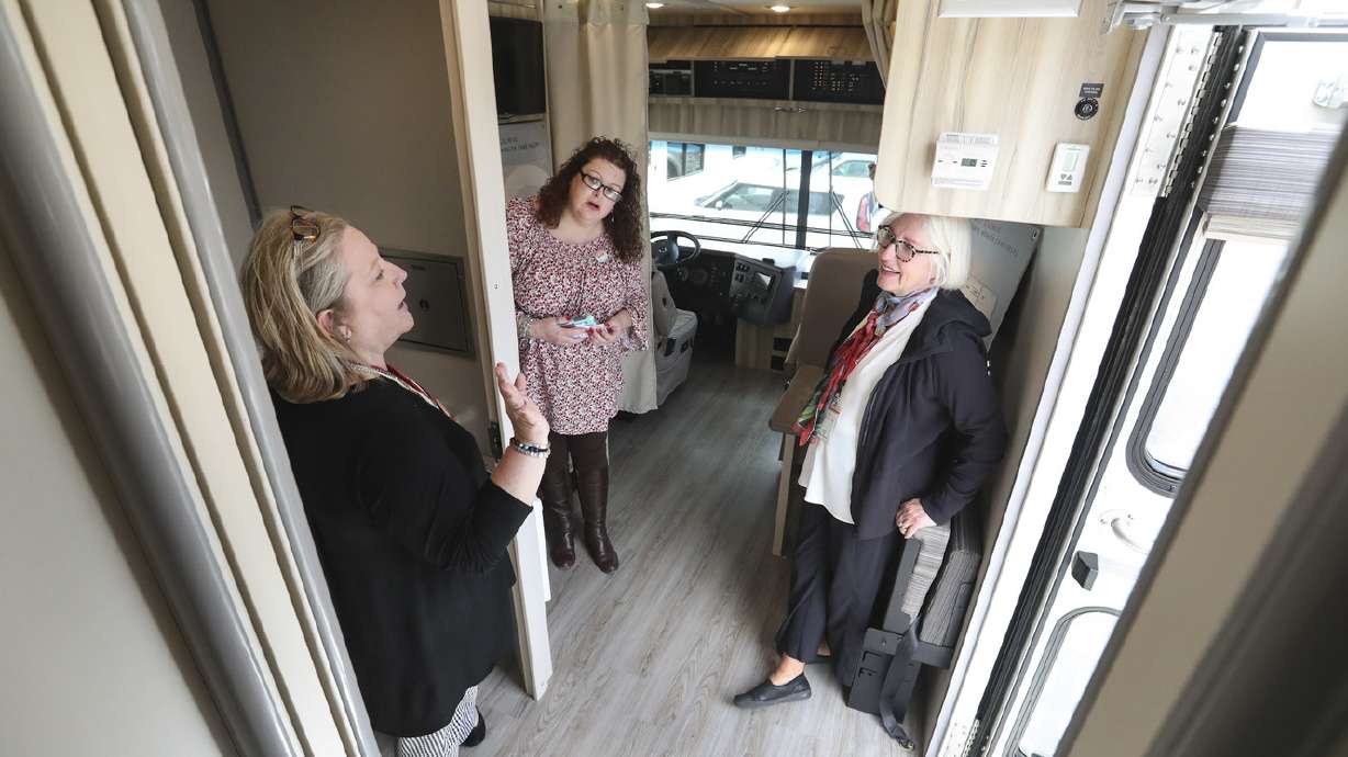 Fourth Street Clinic unveils 'state-of-the-art' mobile clinic to bring health care right to homeless centers