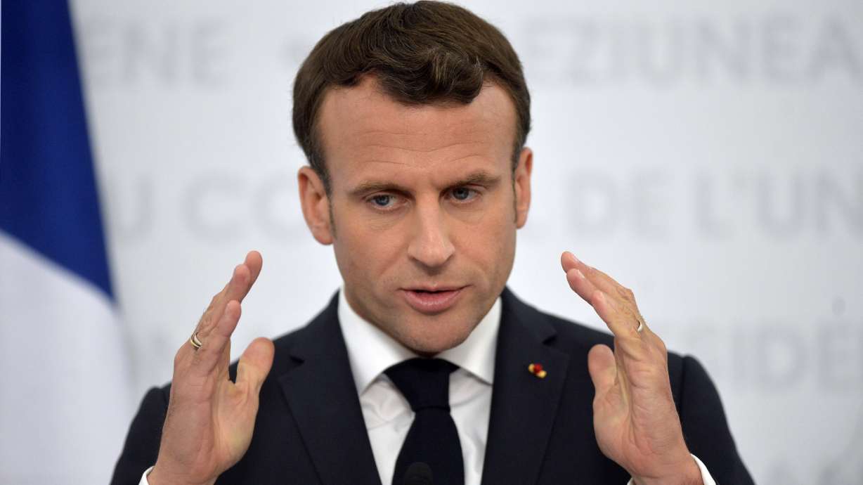 New French rules for Facebook? Zuckerberg likes the idea