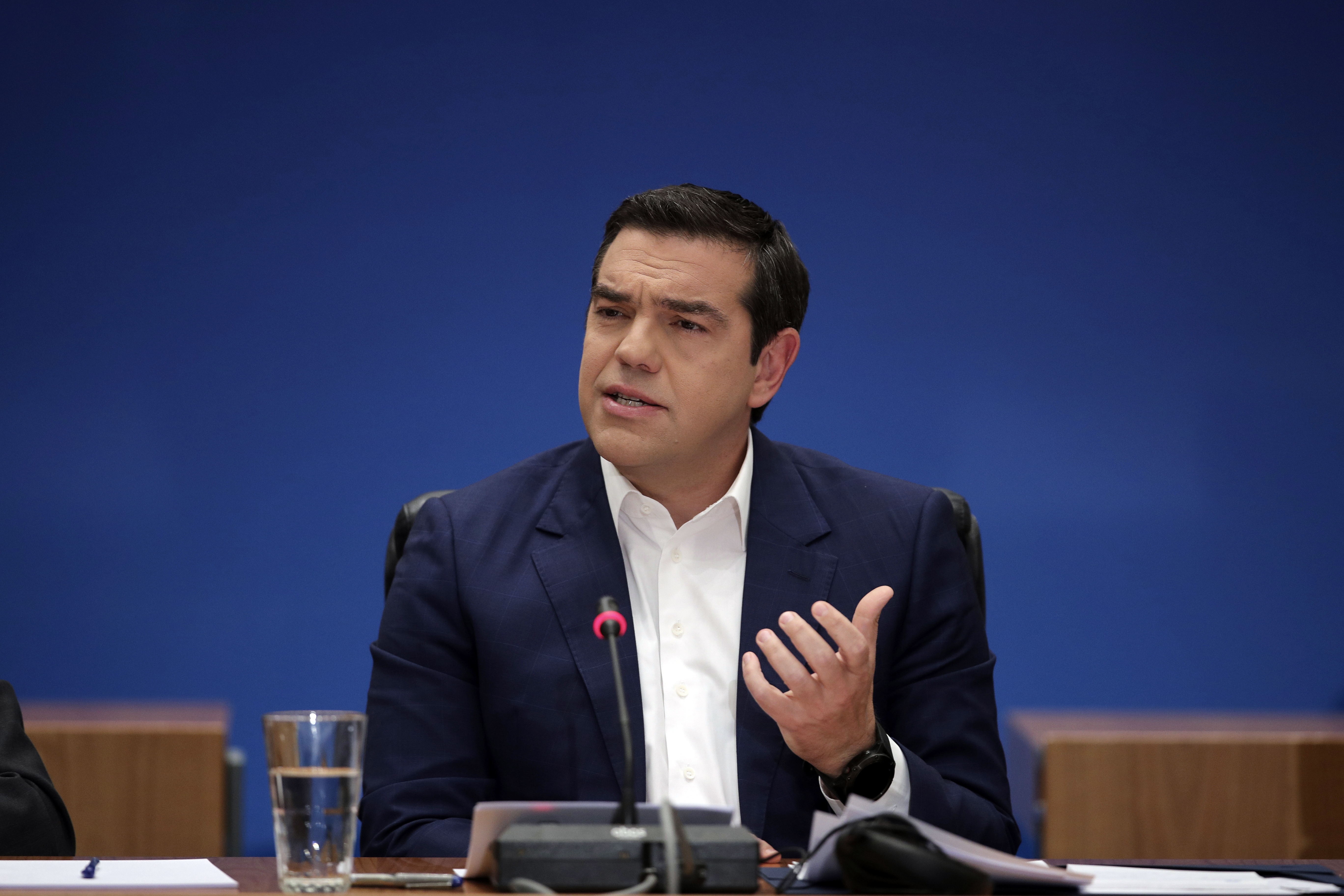 Greece: Government wins confidence vote ahead of EU polls