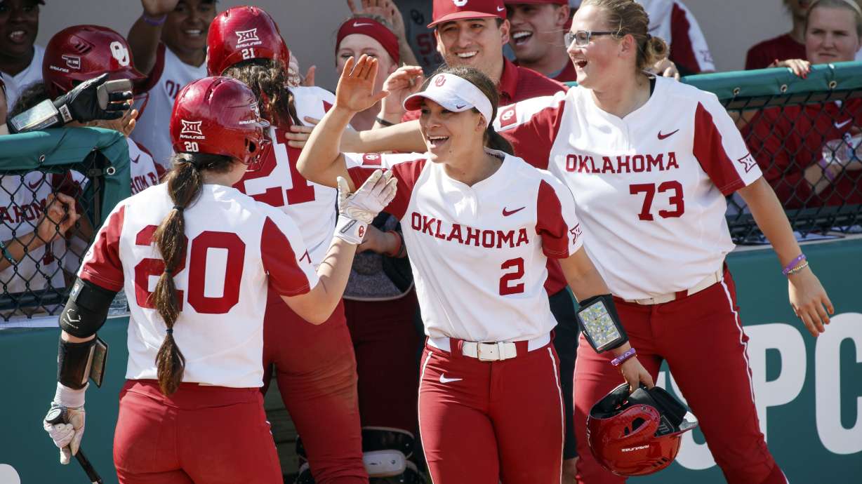 Oklahoma softball sets mark with 39th straight win