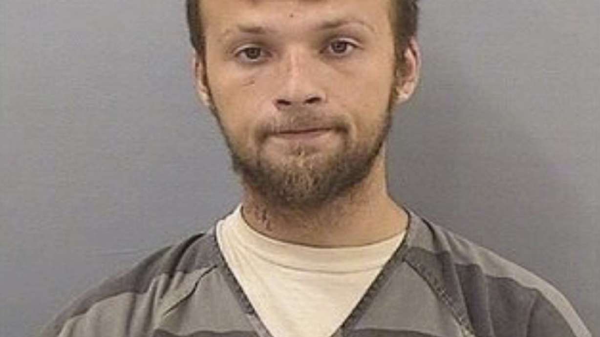 Authorities say victim in Tennessee killings was decapitated