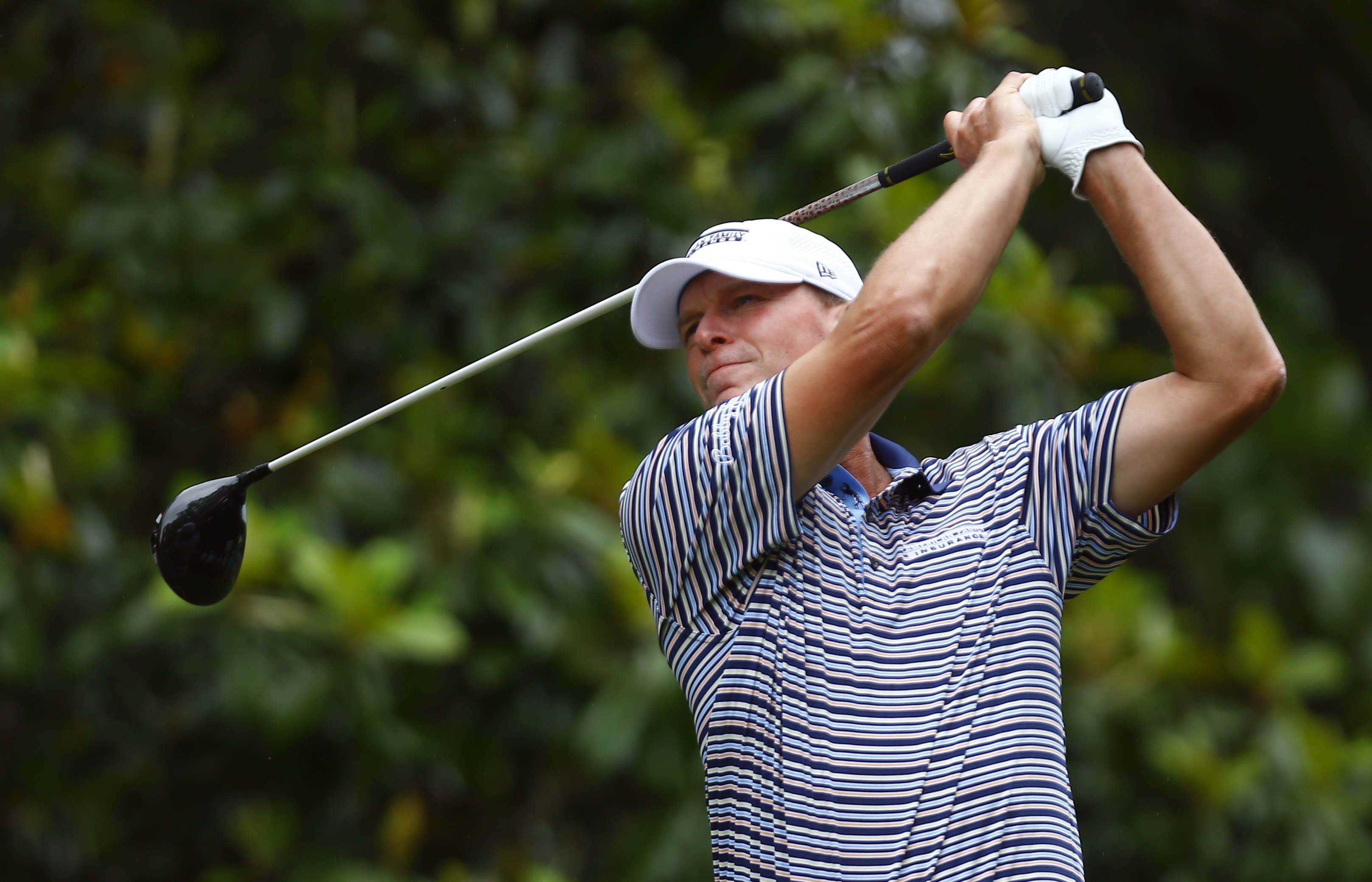 Stricker closes with birdie, leads seniors Regions Tradition