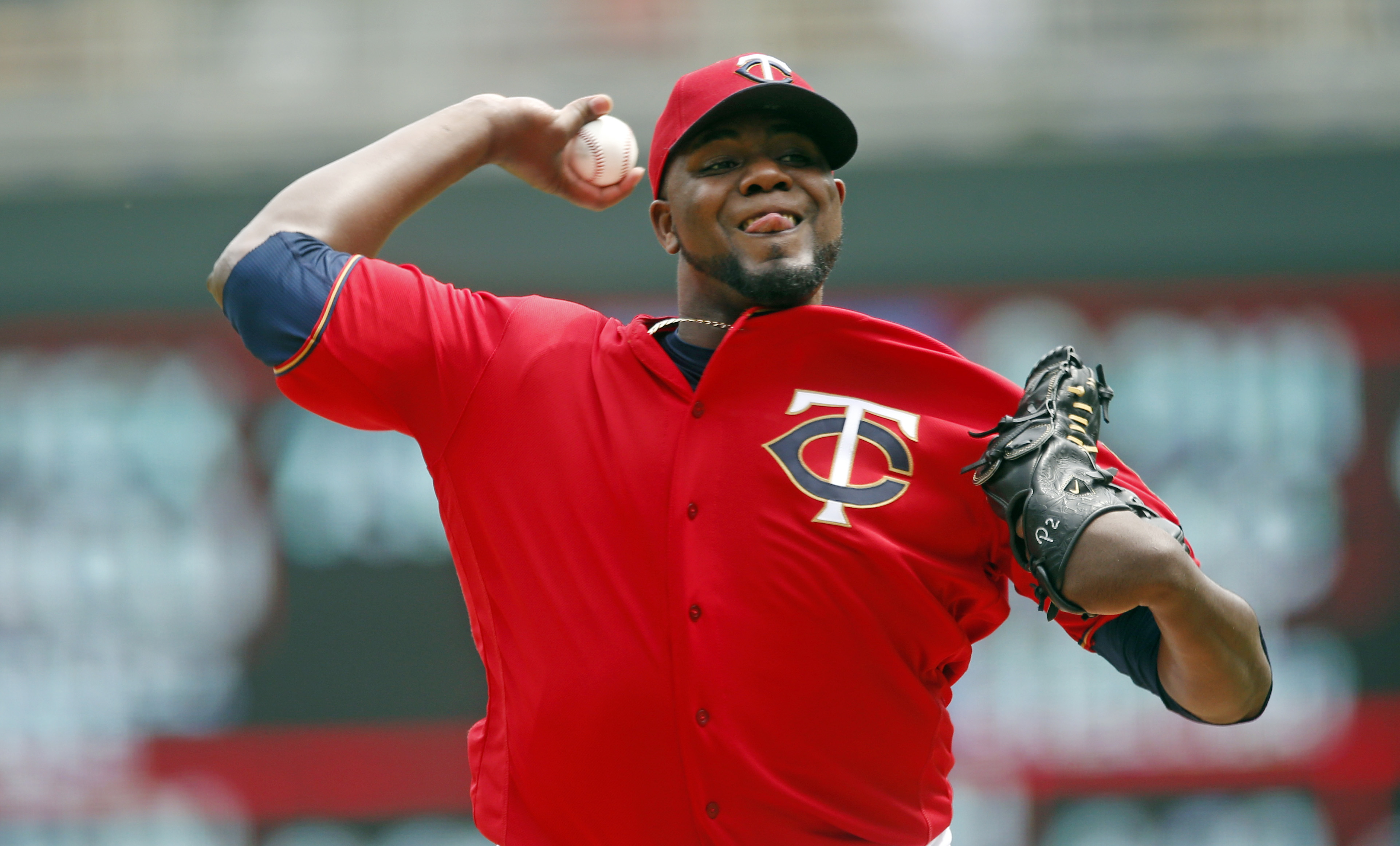 Cron' 3-run blast helps Twins split doubleheader with Tigers