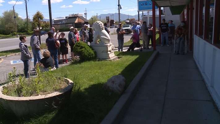 Customers lined up outside of Kowloon Cafe on Saturday, May 11, 2019, for one last meal at the restaurant before it closed for good. (Photo: KSL TV)