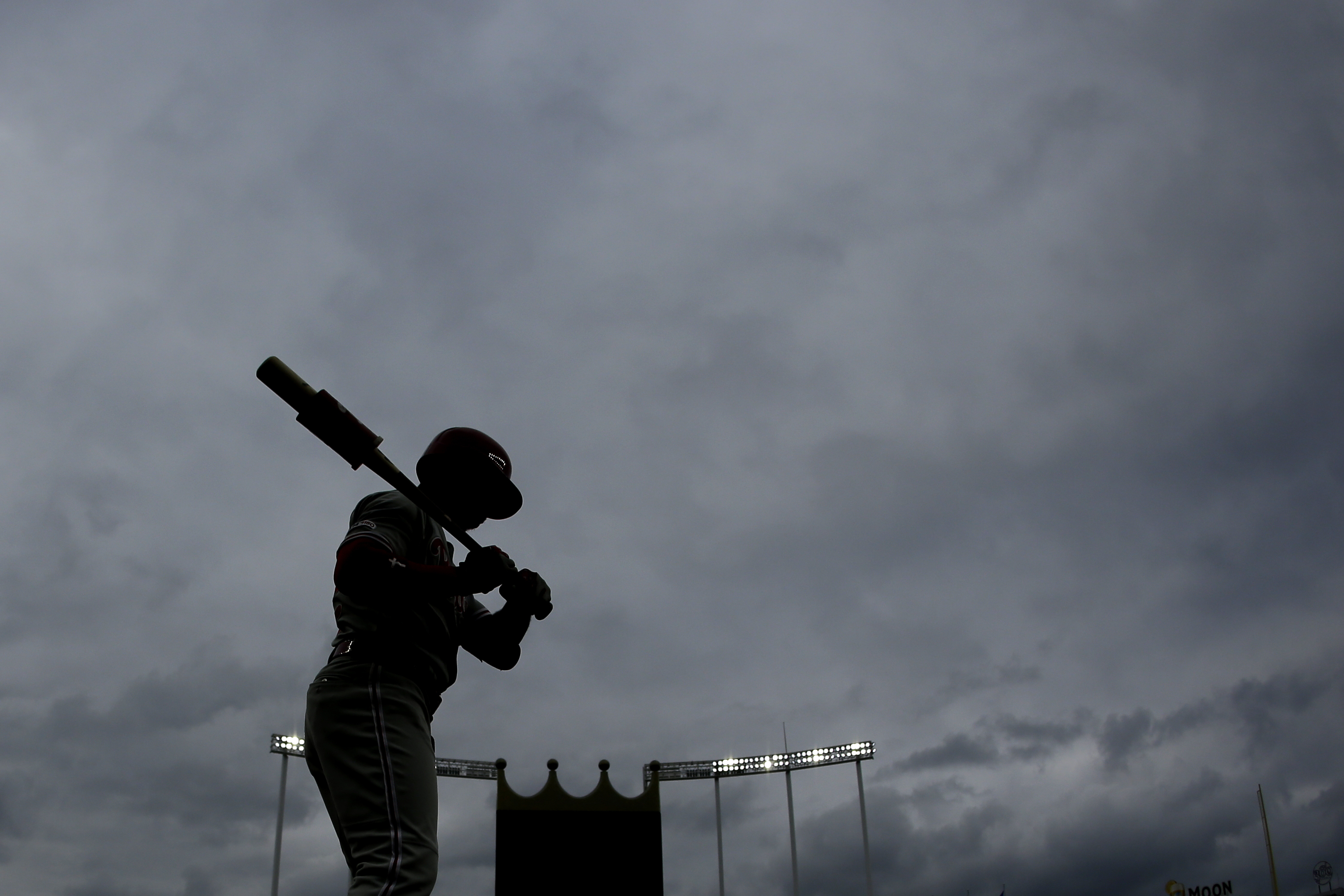 Eflin 1st in MLB with 2 complete games, Phils top Royals 7-0
