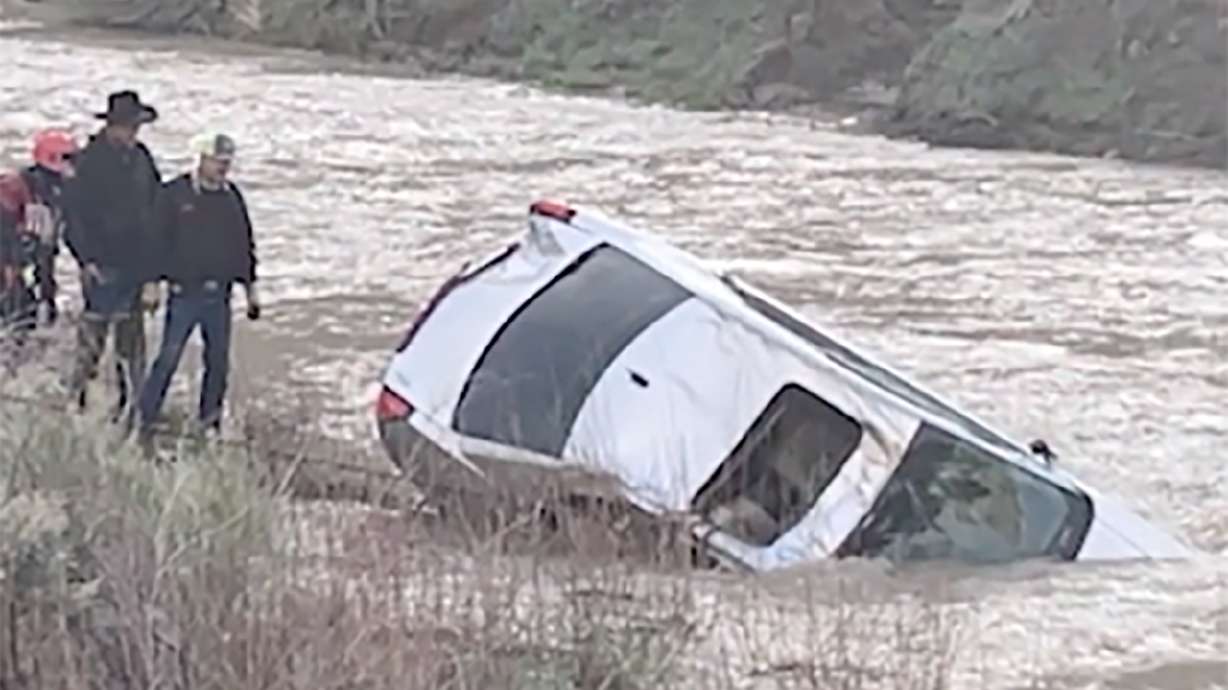 Piute County sheriff lassos man stuck in river to safety