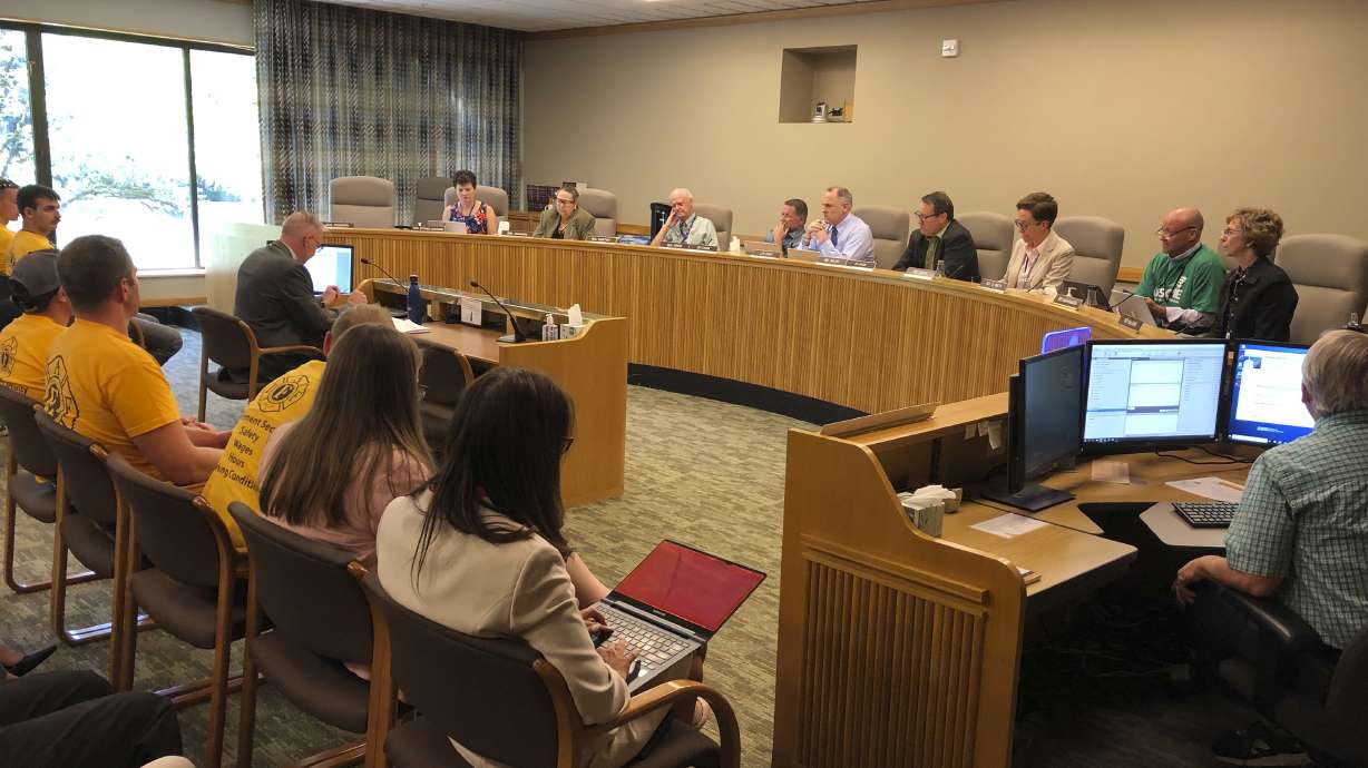 Enough GOP senators return to end Oregon tax bill standoff