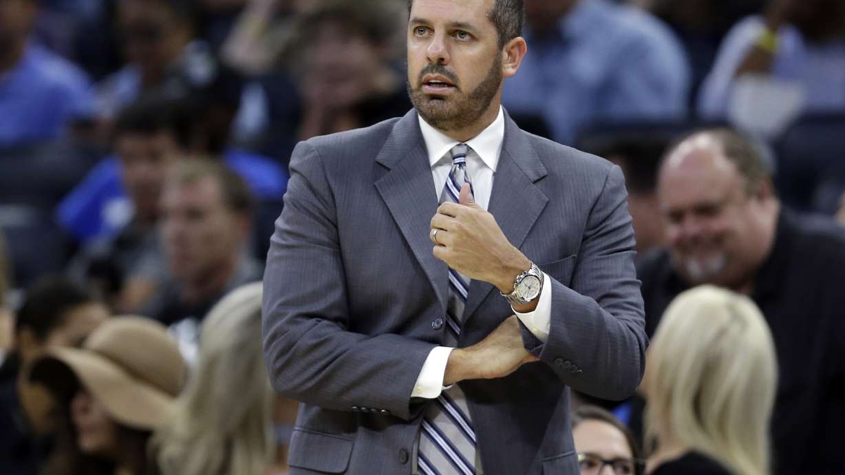 Lakers officially announce Vogel's hiring as next coach