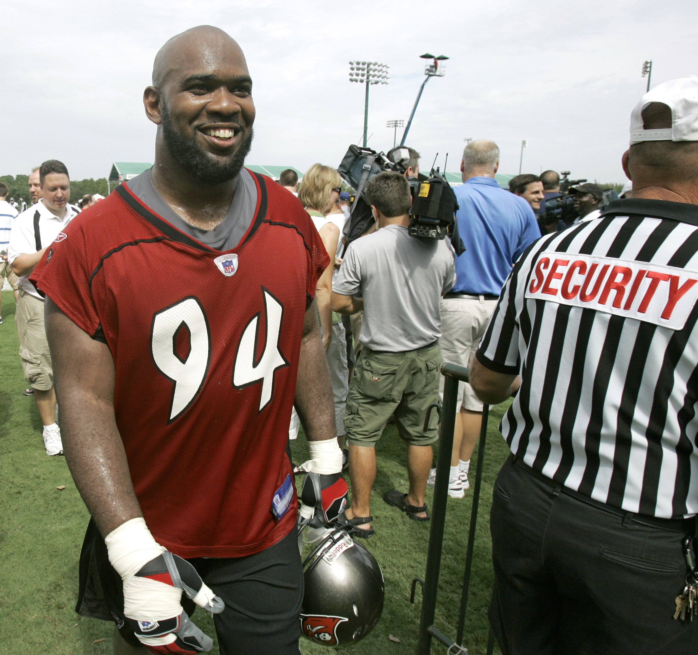 Former NFL player says he's innocent of stalking violation