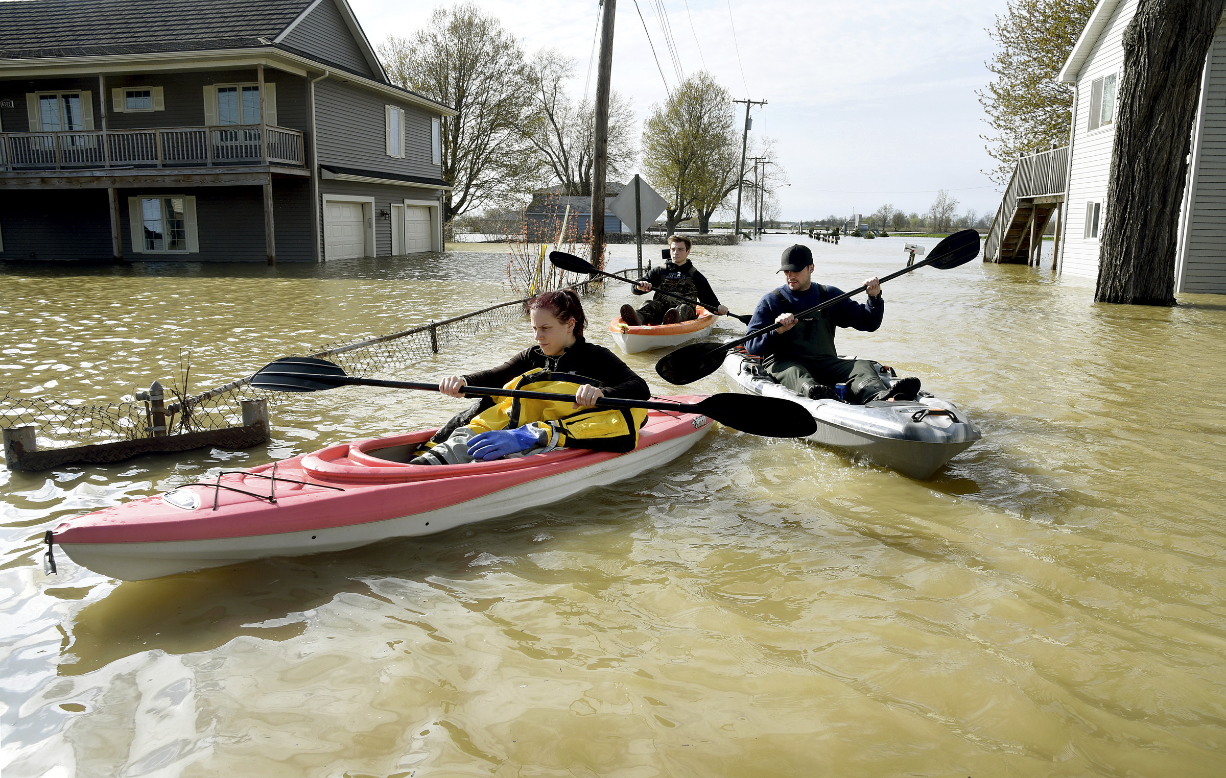 A rising Lake Erie closes streets, ferry, leaves debris