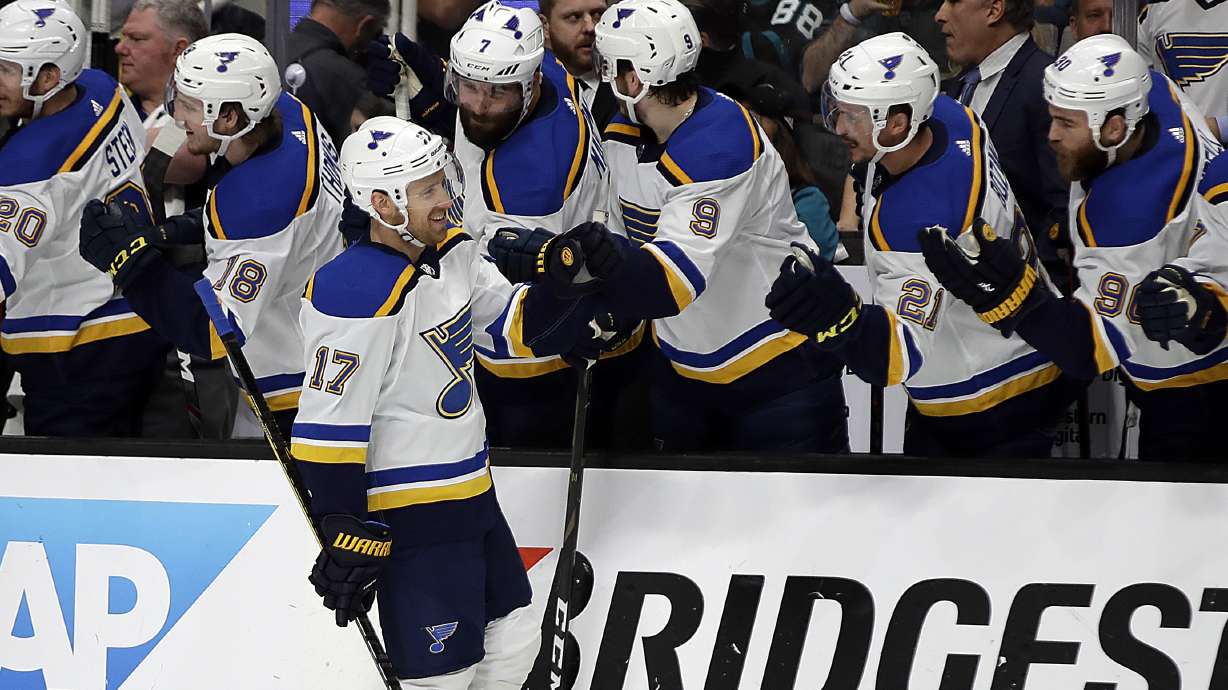 Defensive switch helps Blues even West final vs. Sharks